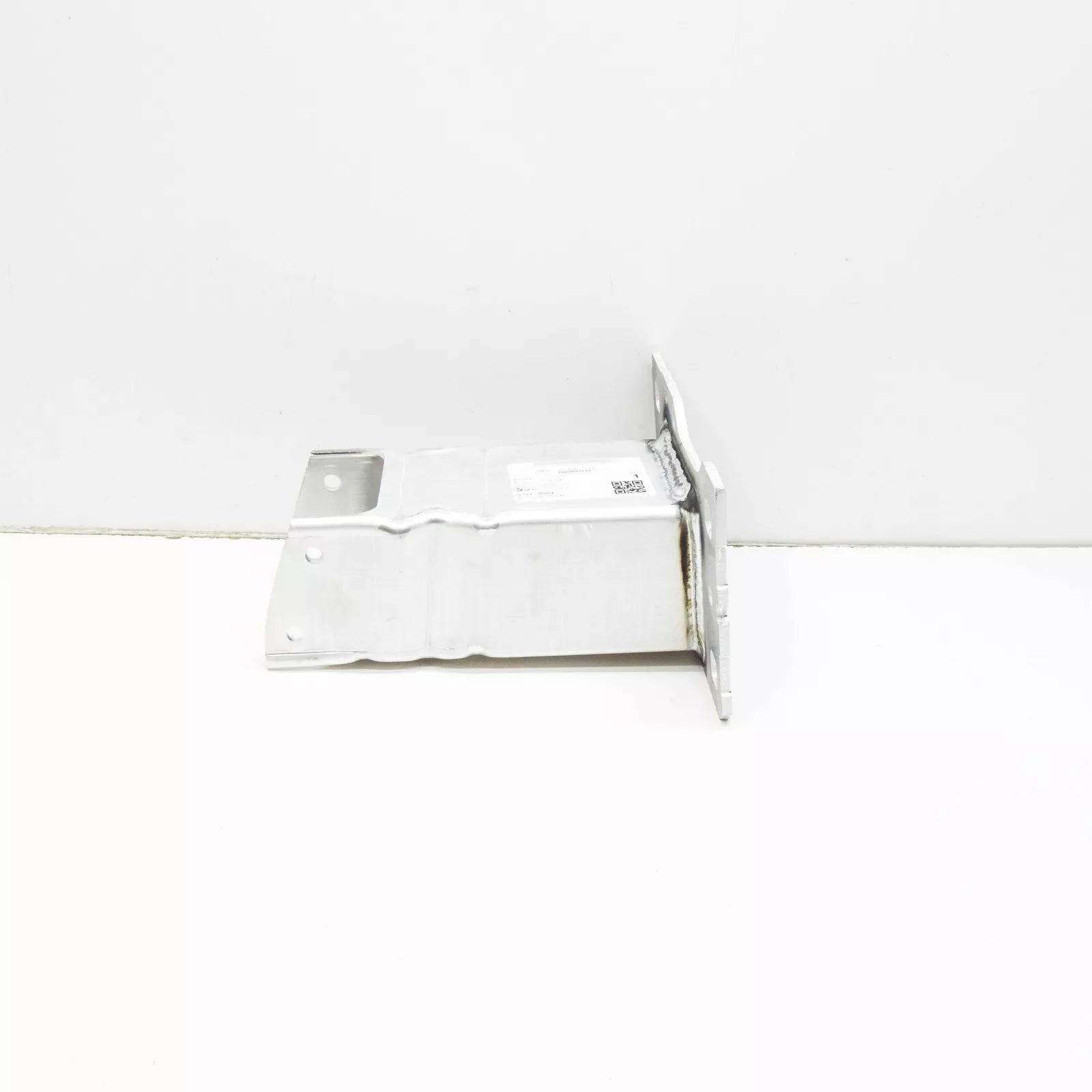 NEW AUDI A4 B9 FRONT BUMPER CARRIER LEFT SIDE BRACKET 8W0807133 ORIGINAL