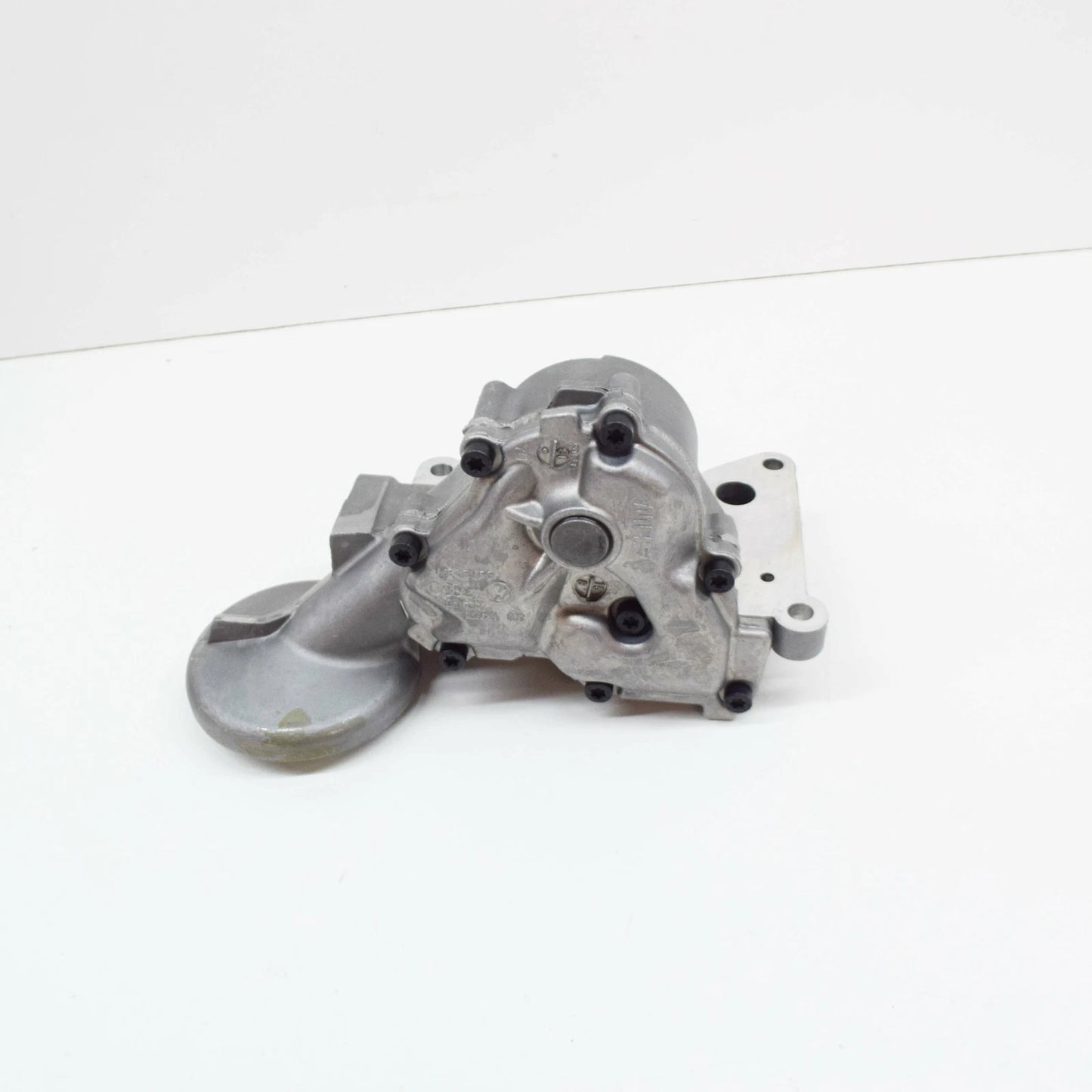 NEW AUDI A4 B7 OIL PUMP 06E115105G ORIGINAL