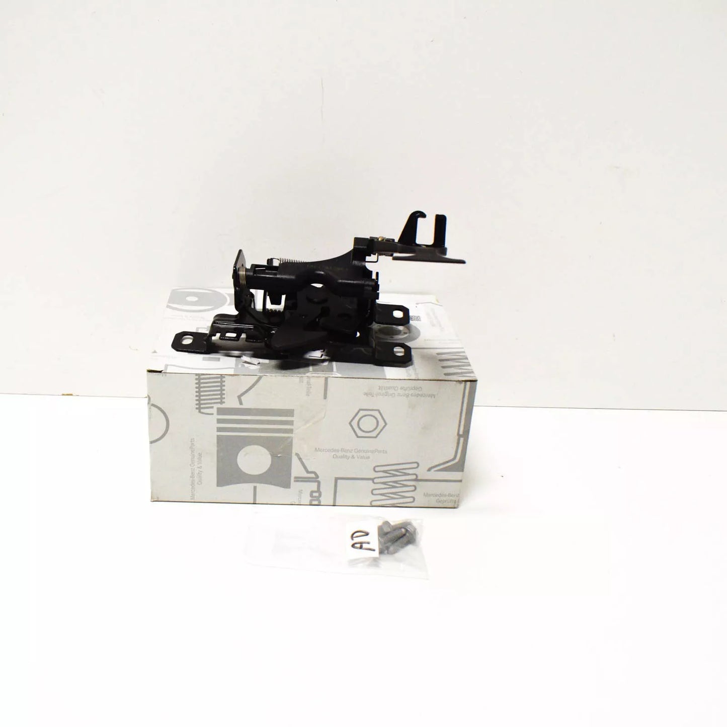 NEW MERCEDES-BENZ A W169 BONNET LOCK A1698800460 ORIGINAL