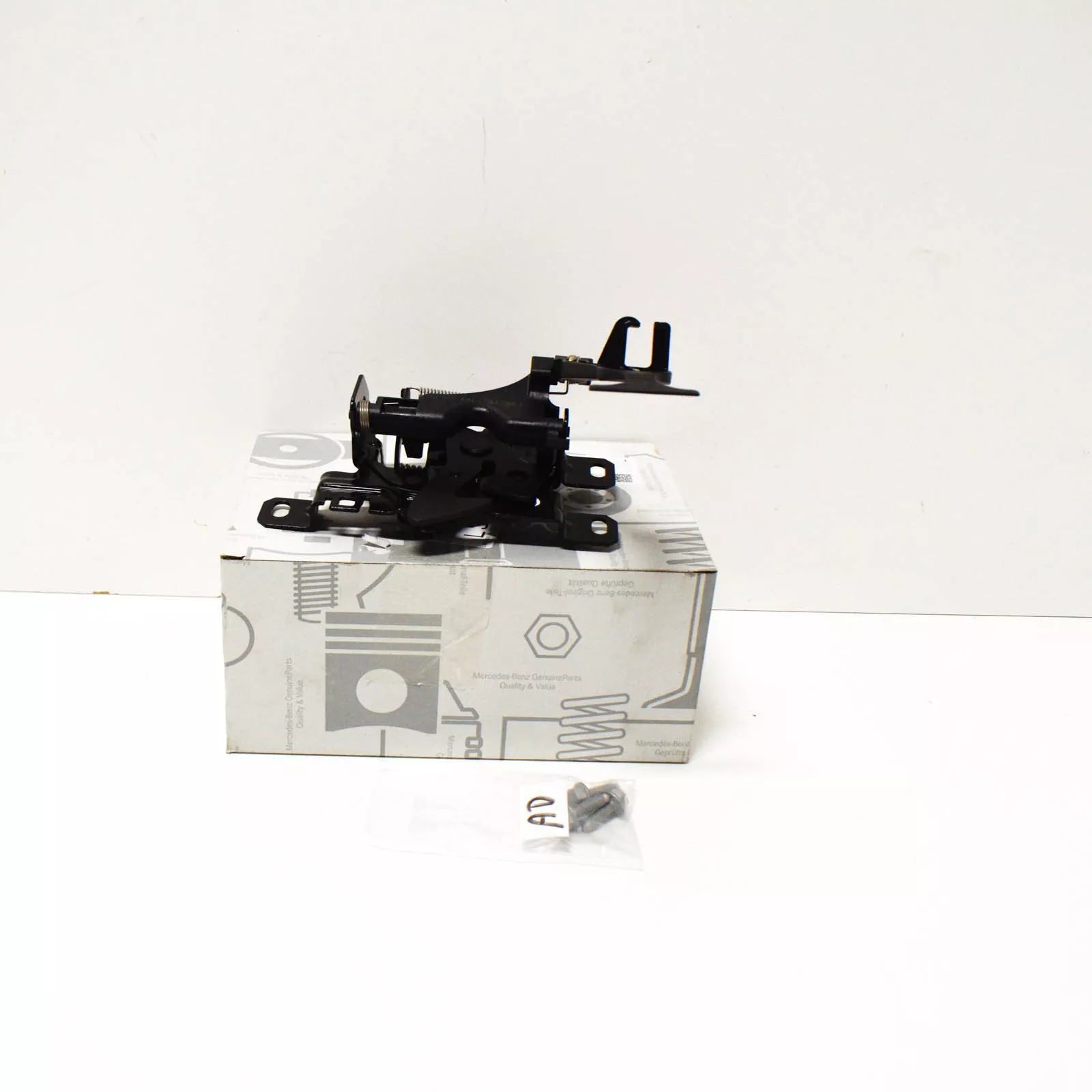 NEW MERCEDES-BENZ A W169 BONNET LOCK A1698800460 ORIGINAL