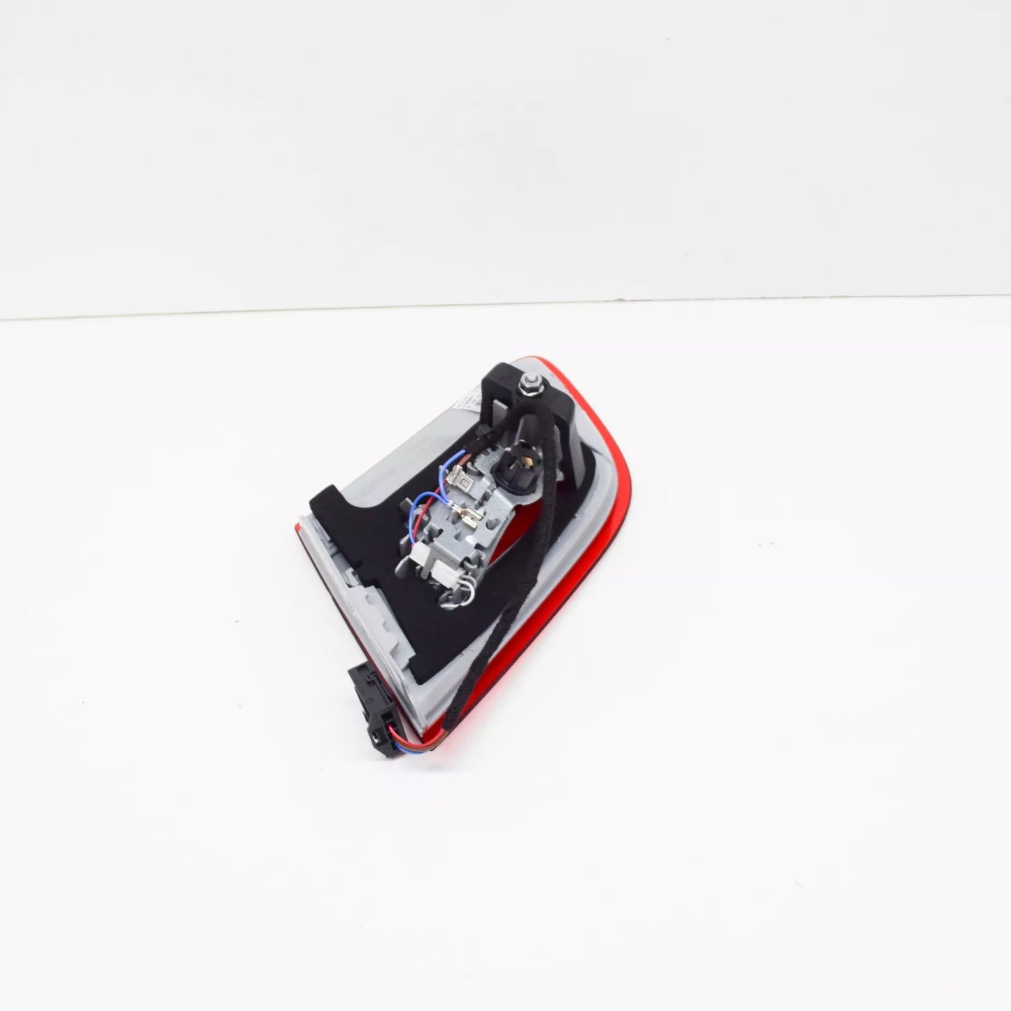 NEW BMW 3 E93 TRUNK LID LEFT SIDE TAILLIGHT 63217252783 7252783 2008 ORIGINAL