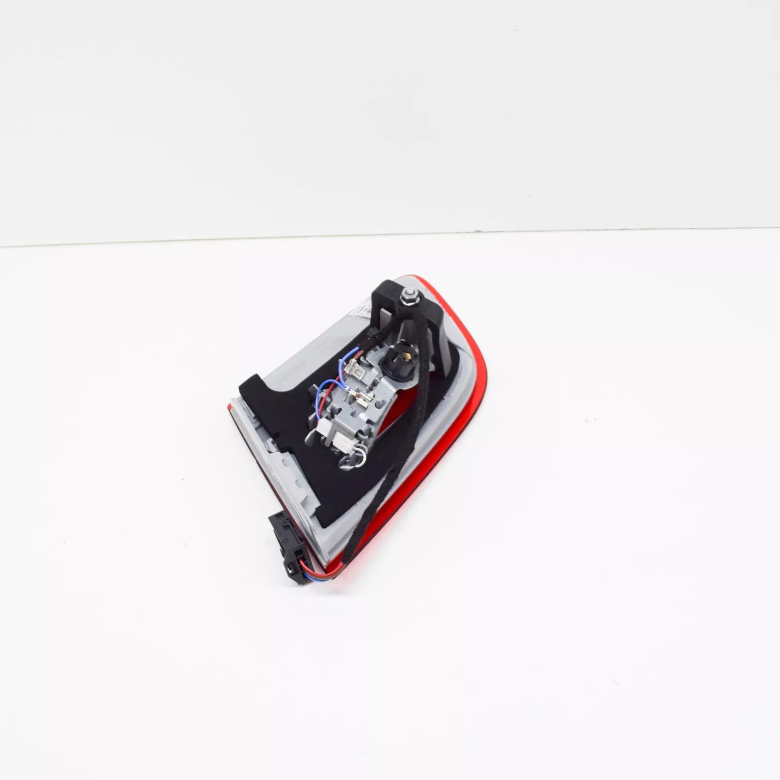 NEW BMW 3 E93 TRUNK LID LEFT SIDE TAILLIGHT 63217252783 7252783 2008 ORIGINAL