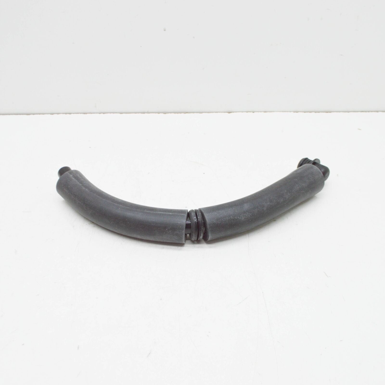 NEW MERCEDES-BENZ E W124 ENGINE BREATHER HOSE A6030100370 ORIGINAL