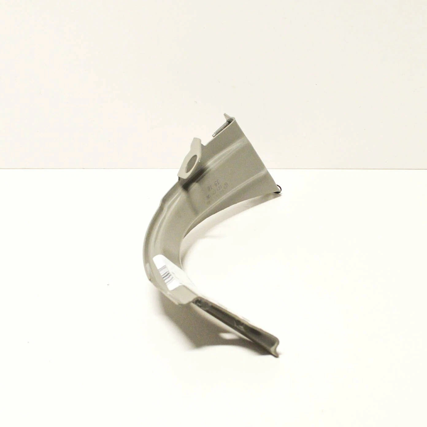 NEW VOLKSWAGEN BEETLE A5 FRONT RIGHT FENDER MOUNTING BRACKET 5C5821136