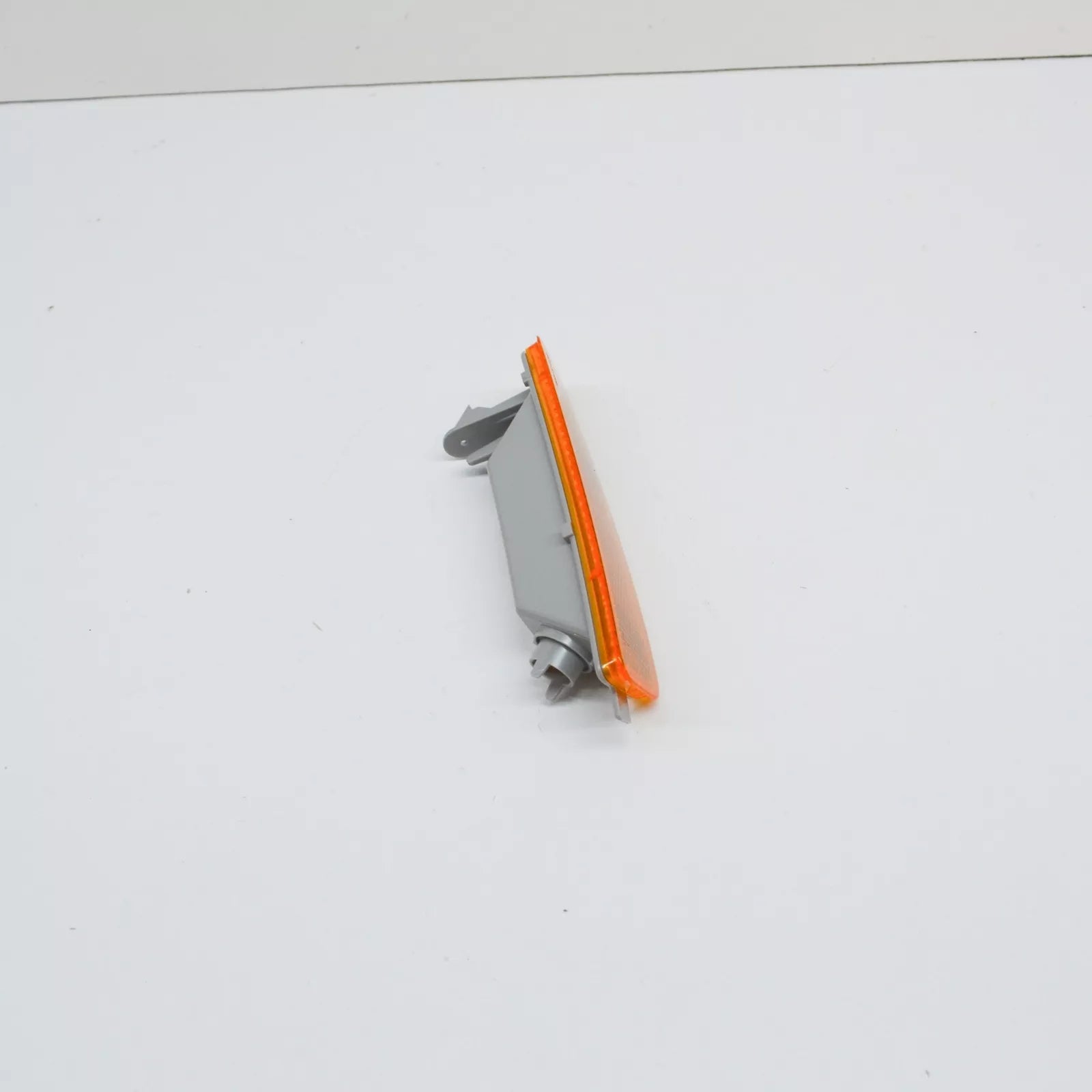 NEW VOLKSWAGEN GOLF 5K MK6 FRONT RIGHT SIDE MARKER LIGHT 1K9945072