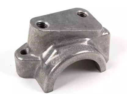 NEW MERCEDES BENZ E W211 RIGHT STABILIZER BAR MOUNT BRACKET A2113230640 ORIGINAL