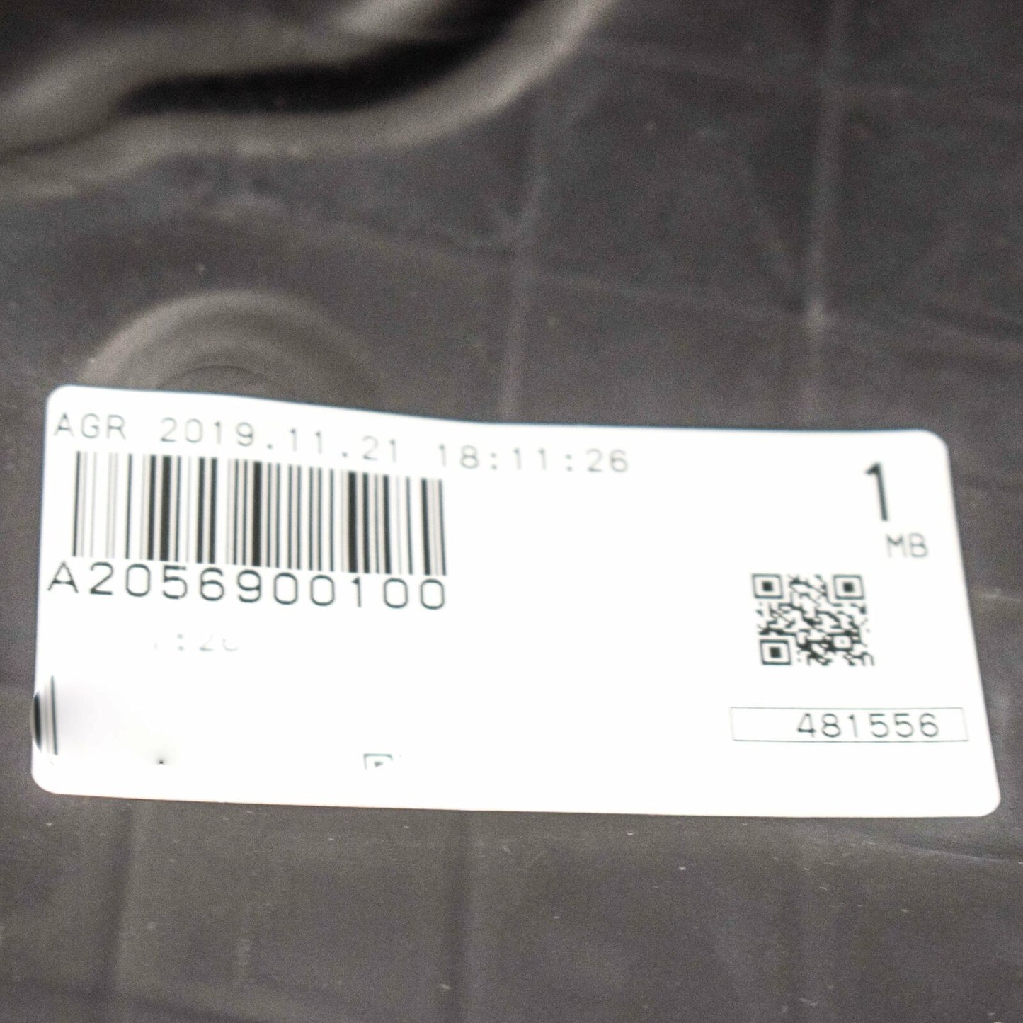 NEW MB C W205 FRONT LEFT MUD SPLASH GUARD FRONT PART A2056900100 ORIGINAL