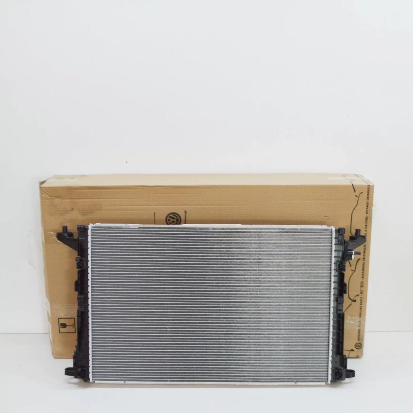 NEW AUDI S4 B9 COOLING RADIATOR 8W0121251H ORIGINAL