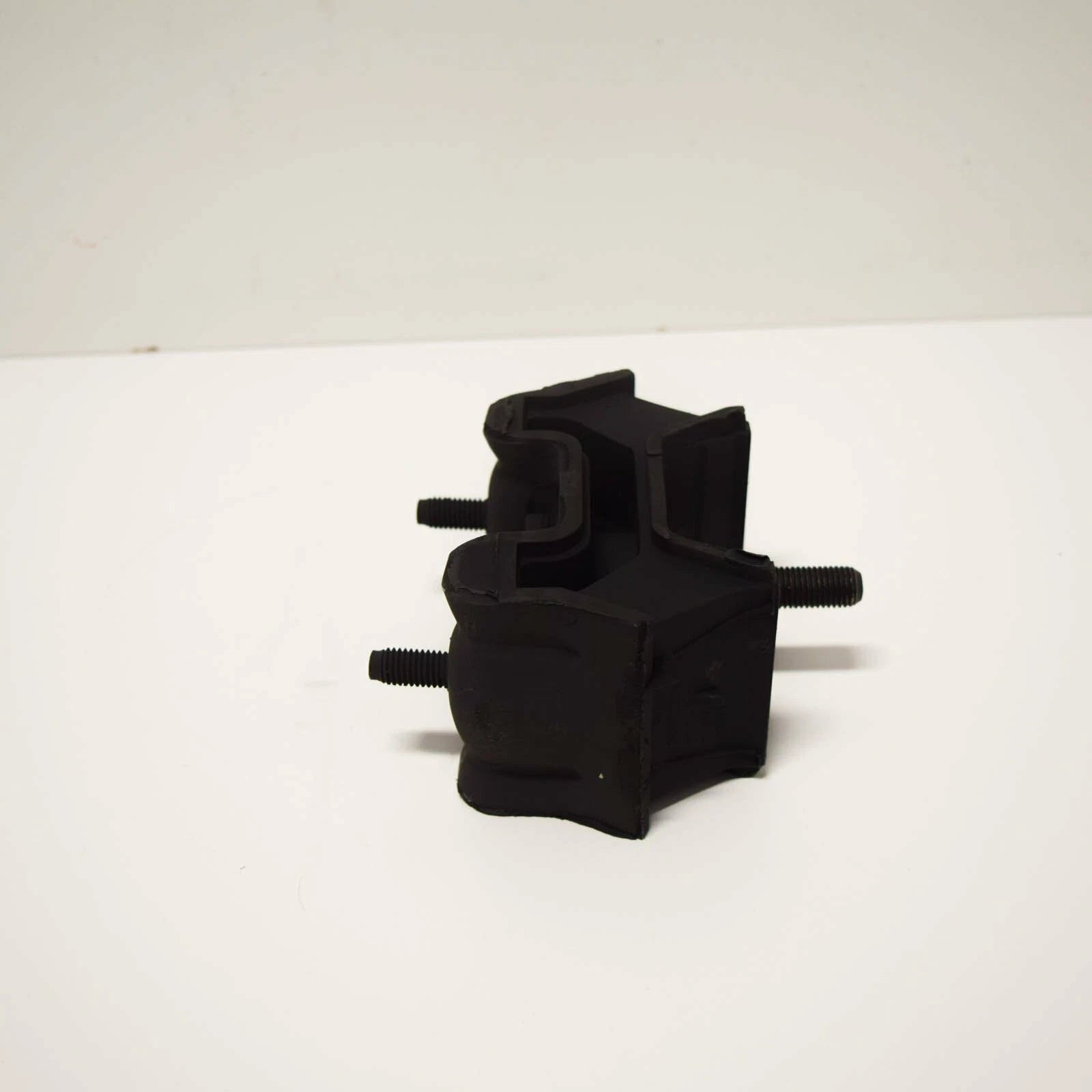 NEW MERCEDES-BENZ ML W163 ENGINE RUBBER MOUNTING A1632400217 ORIGINAL