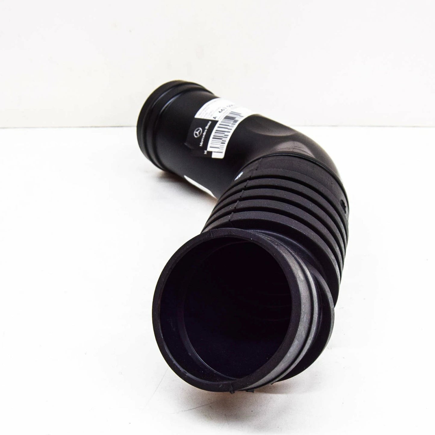 NEW MERCEDES BENZ G W463 RIGHT AIR INTAKE HOSE TUBE A4635001175