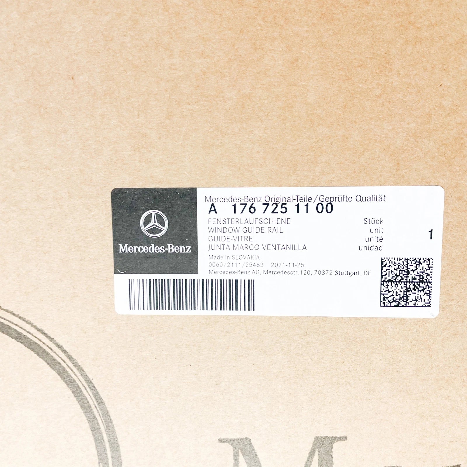 NEW MERCEDES-BENZ A W176 FRONT LEFT DOOR WINDOW GUIDE RAIL A1767251100 ORIGINAL