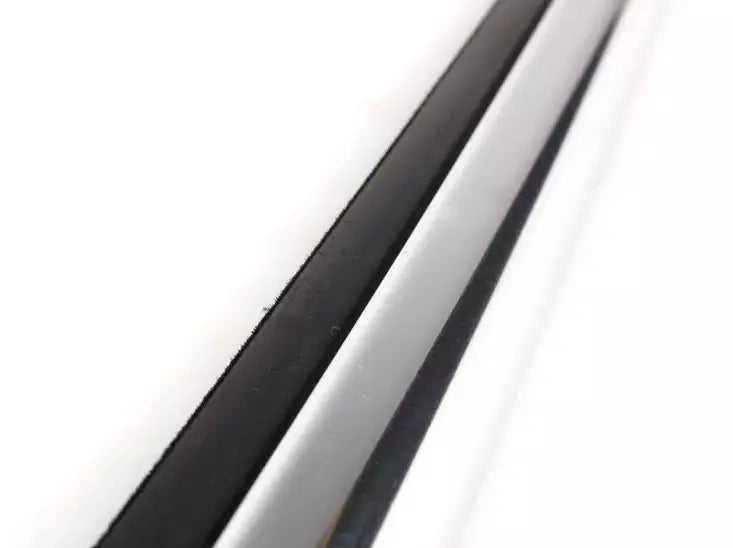 NEW BMW 3 E46 FRONT LEFT DOOR WINDOW BELT OUTER WEATHERSTRIP 51338194711