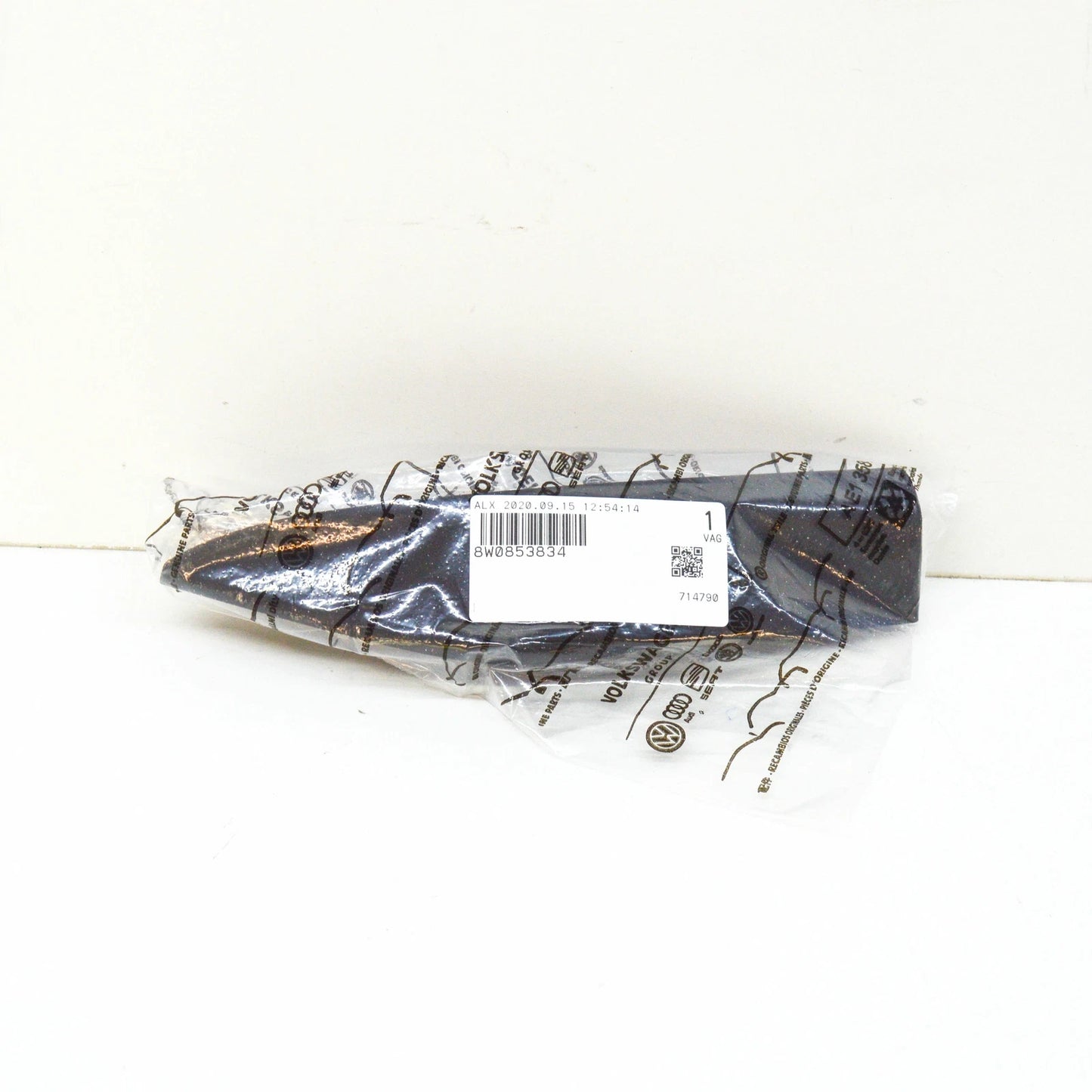 NEW AUDI A4 B9 FRONT FENDER RIGHT WHEEL ARCH SPOILER 8W0853834 ORIGINAL