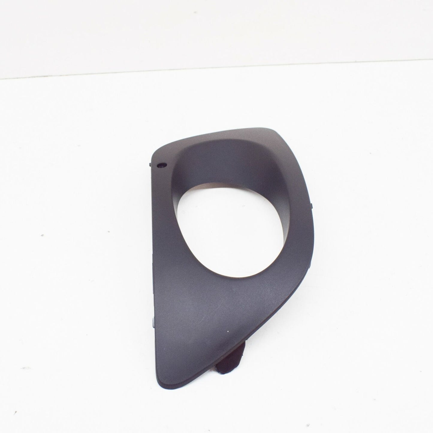 NEW MB SPRINTER W906 FRONT BUMPER LEFT FOG LIGHT TRIM A90688502539B51 ORIGINAL