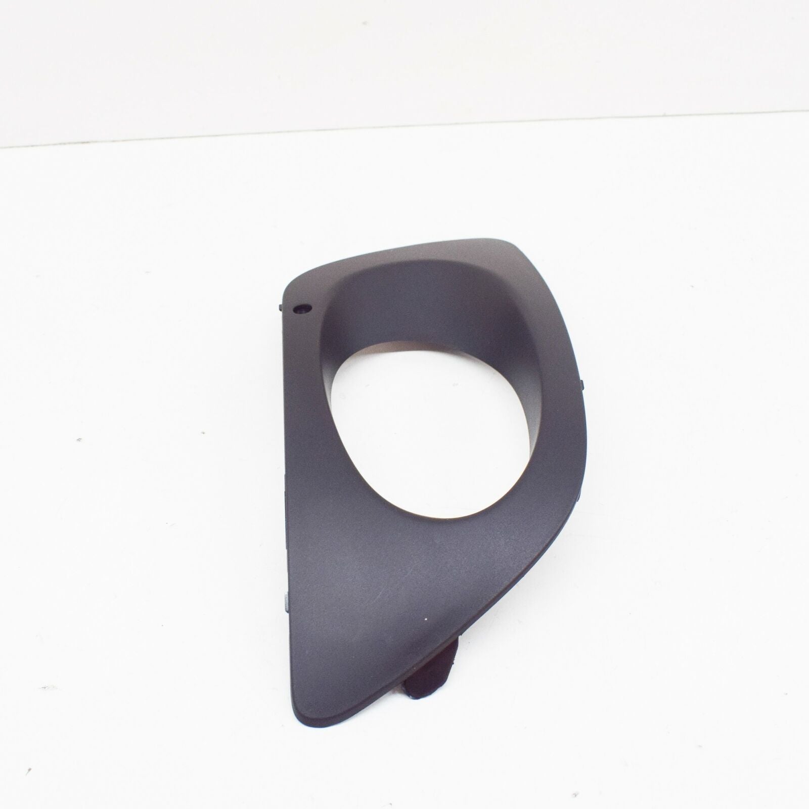 NEW MB SPRINTER W906 FRONT BUMPER LEFT FOG LIGHT TRIM A90688502539B51 ORIGINAL