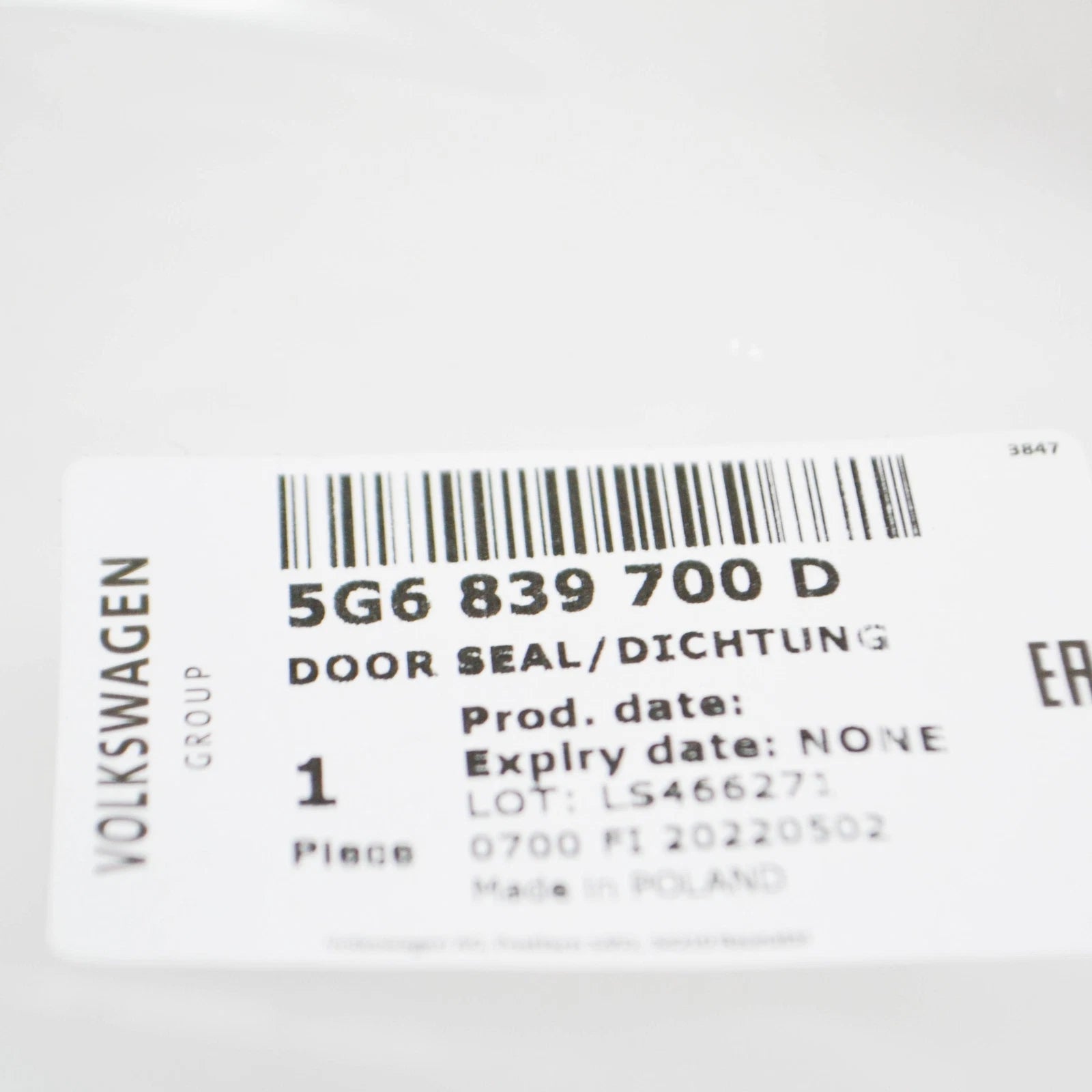 NEW VW GOLF VII BA5, BV5 REAR RIGHT DOOR SEALING RUBBER 5G6839700D
