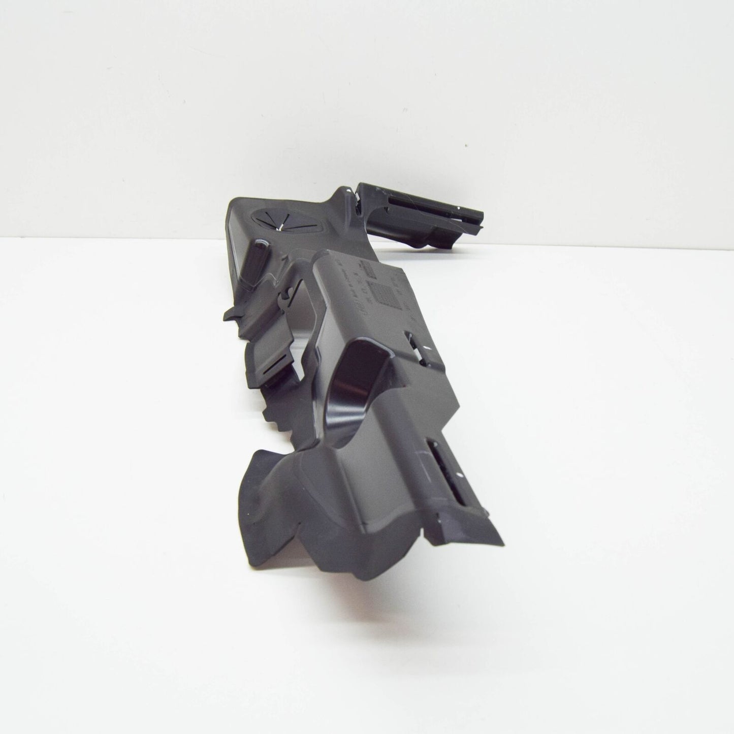 NEW AUDI Q2 GA LEFT RADIATOR AIR GUIDE 81A121283N ORIGINAL