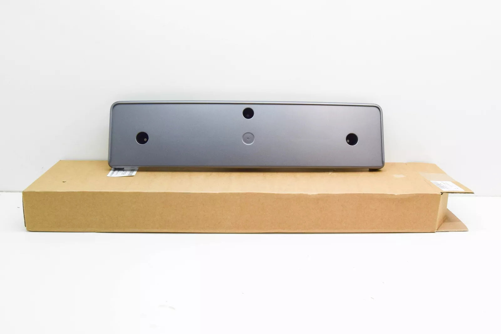 NEW AUDI A8 4H FRONT BUMPER LICENSE PLATE HOLDER 4H0807285K1RR ORIGINAL