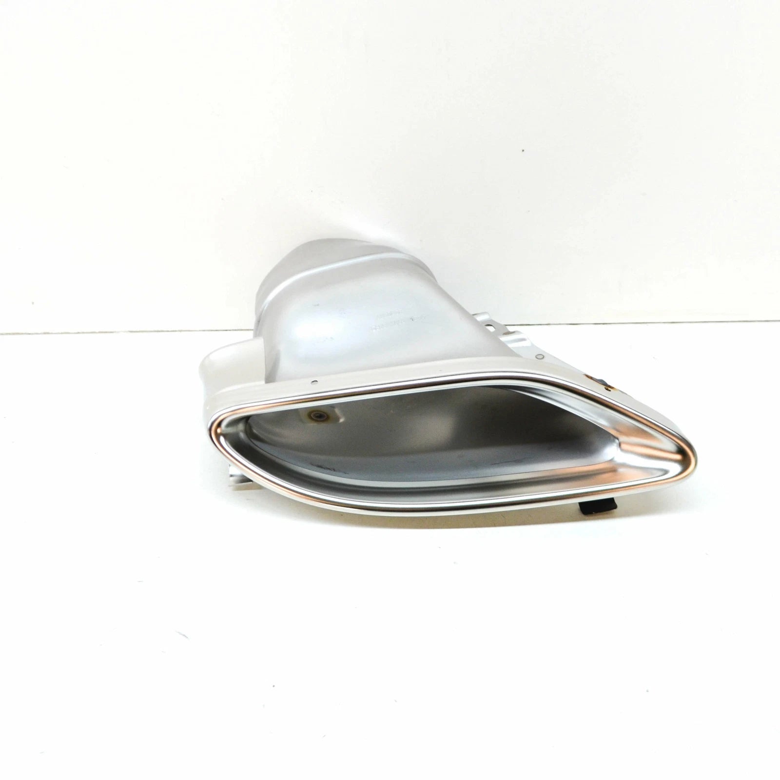 NEW MERCEDES-BENZ E-CLASS S212 RIGHT EXHAUST TIP COVER A2124902827