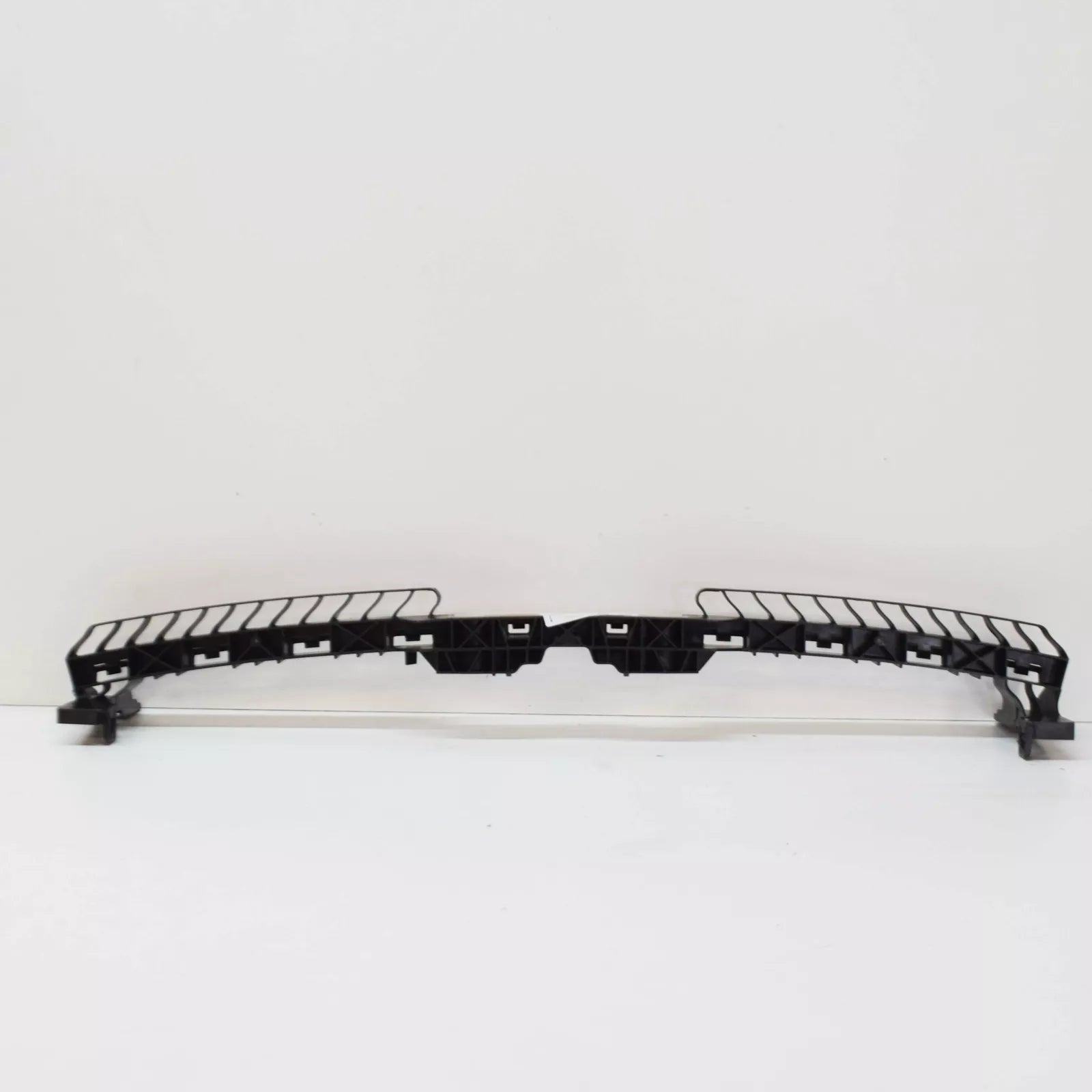 NEW VW GOLF MK7 RADIATOR SUPPORT FRONT CENTER GUIDE SECTION 5G0805705M