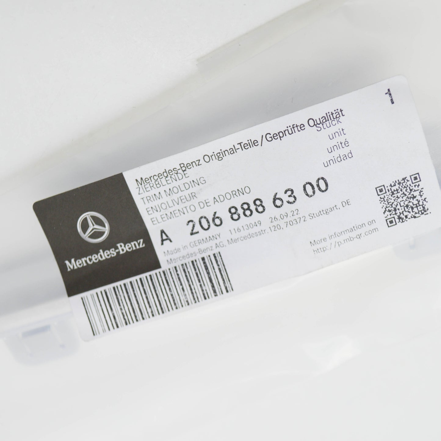 NEW MERCEDES-BENZ C W206 AMG FRONT RADIATOR GRILLE LEFT TRIM A2068886300