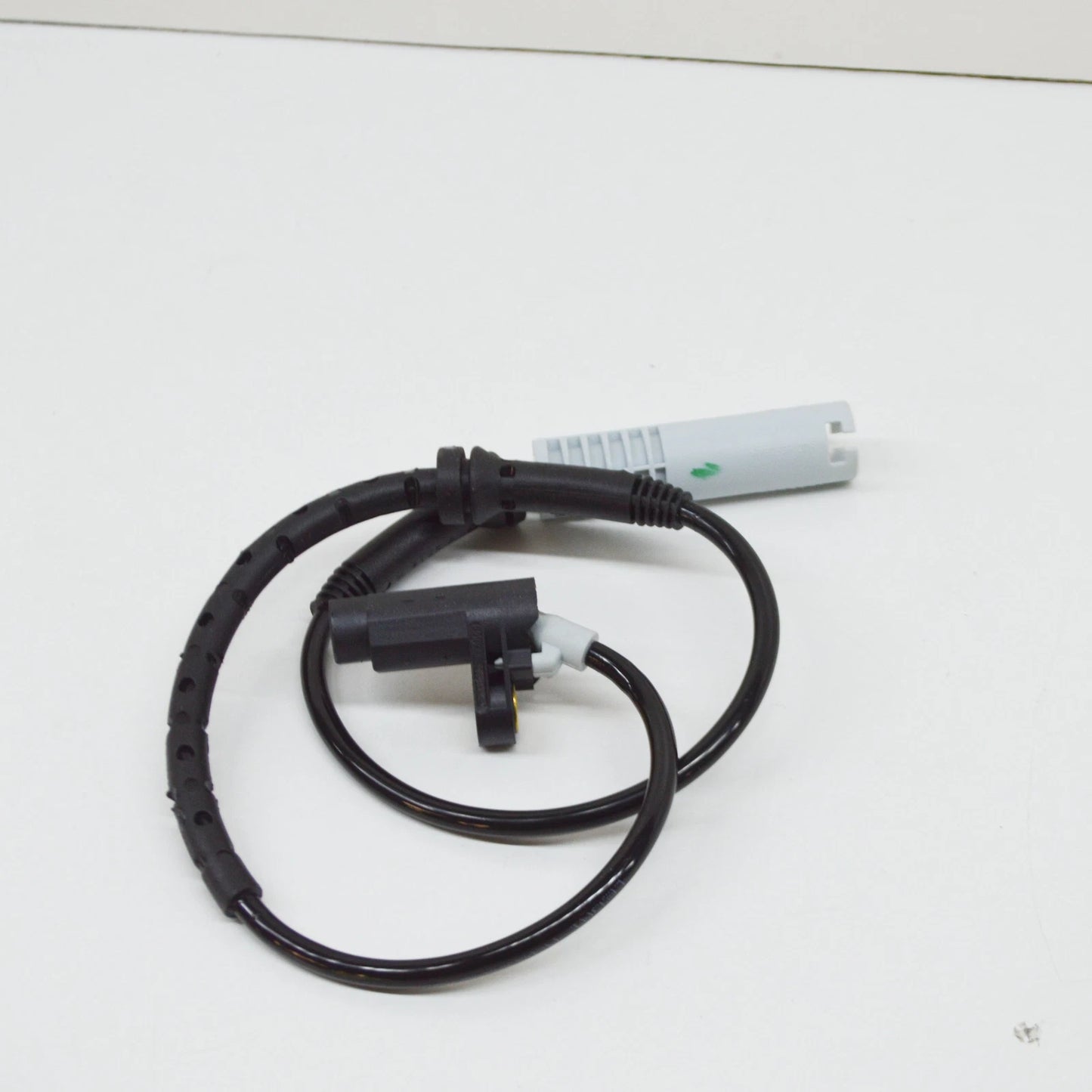 NEW BMW 7 E38 2.5TDS FRONT LEFT ABS WHEEL SPEED SENSOR 34521182076 ORIGINAL