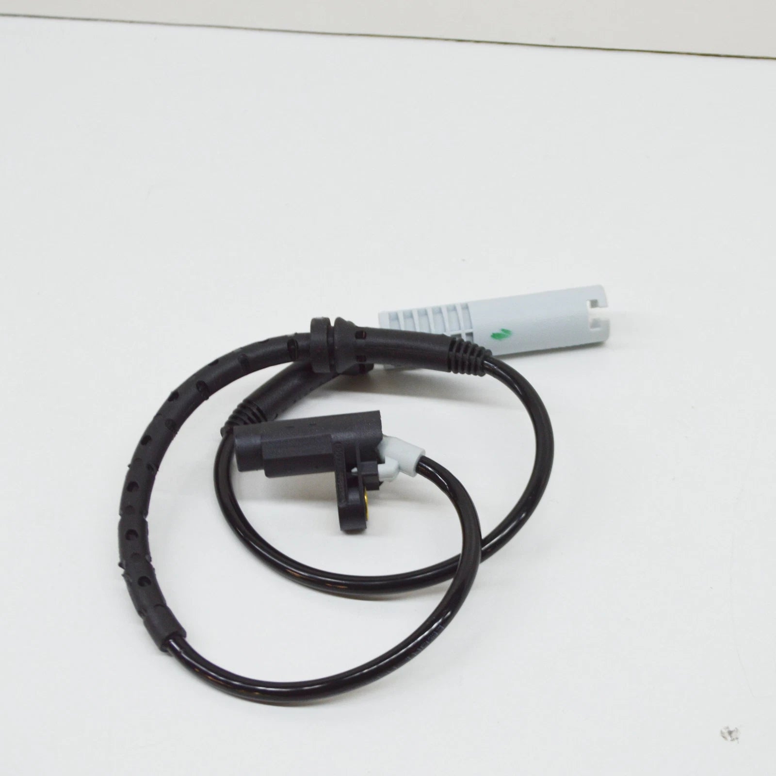 NEW BMW 7 E38 2.5TDS FRONT LEFT ABS WHEEL SPEED SENSOR 34521182076 ORIGINAL