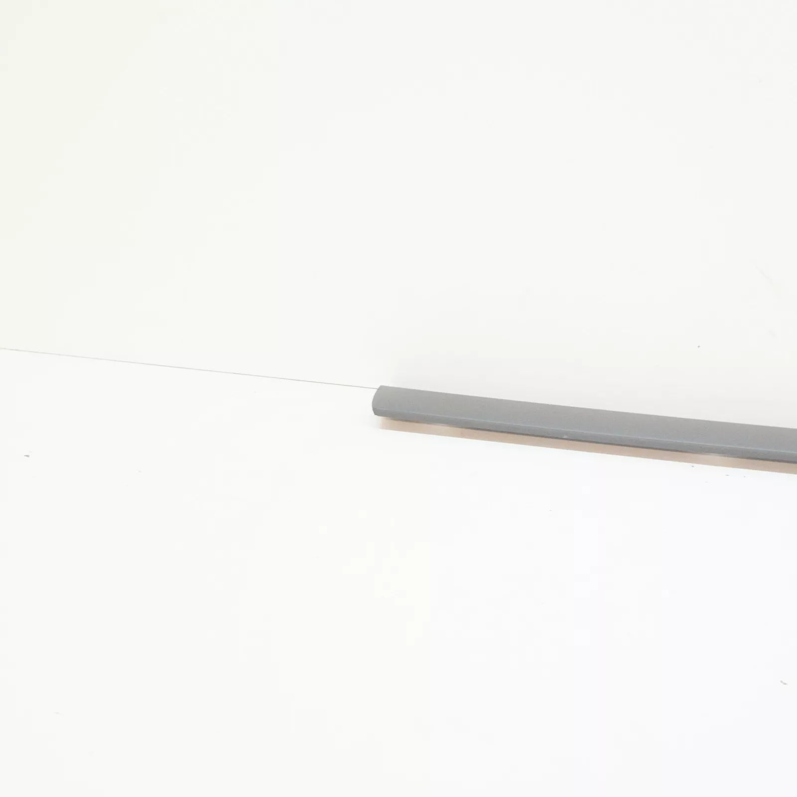 NEW MB VITO W639 RIGHT SLIDING DOOR PROTECTIVE STRIP A63969011629B51