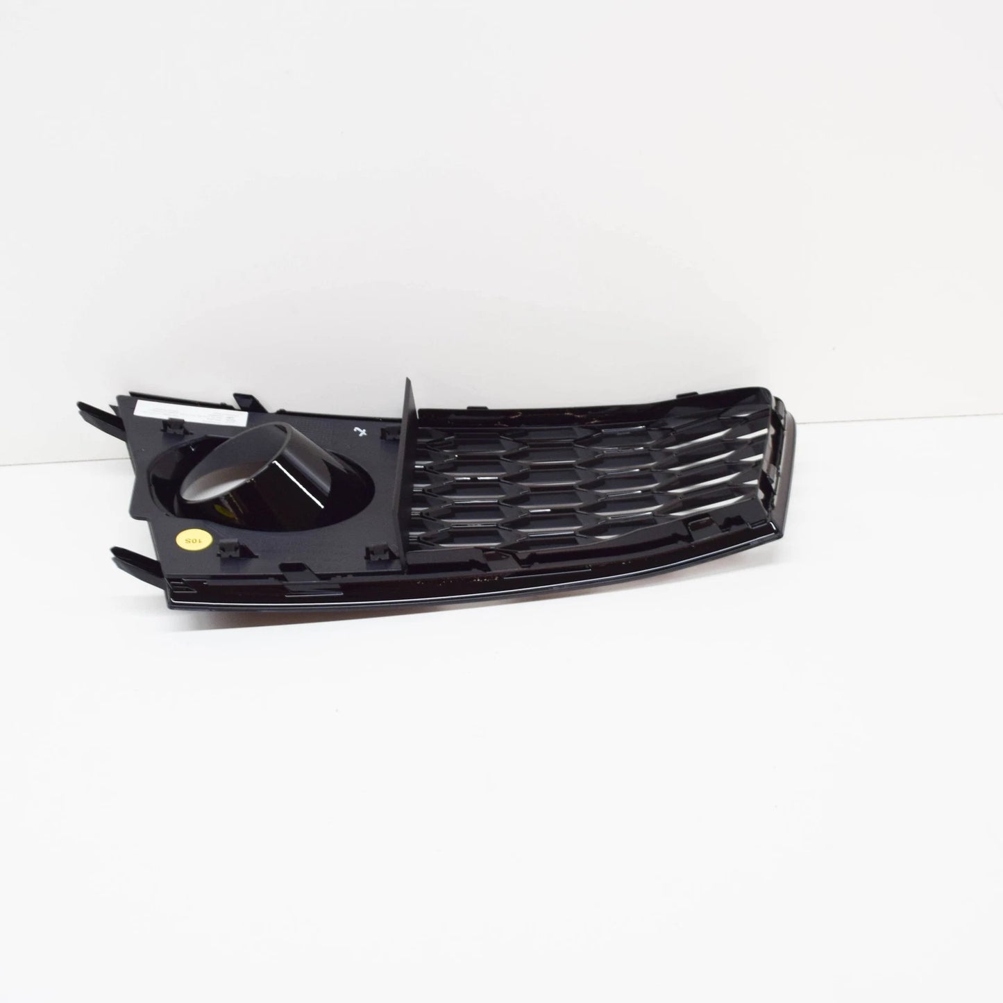 NEW AUDI A7 S 4GA FRONT BUMPER RIGHT SIDE BUMPER GRILLE 4G8807682G T94 ORIGINAL