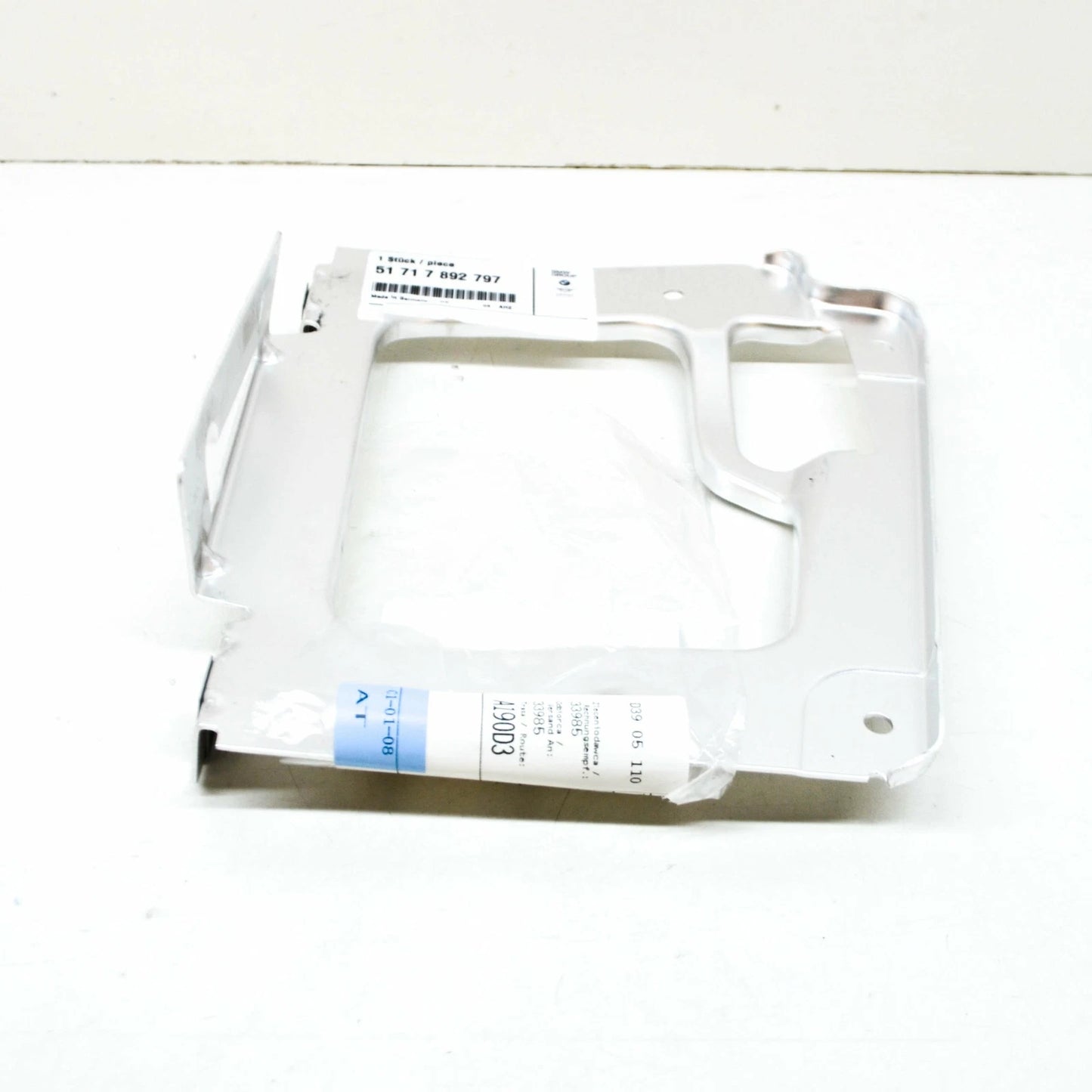 NEW BMW M3 COUPE E46 FRONT LEFT AIR DUCT BRACKET 51717892797 7892797 ORIGINAL