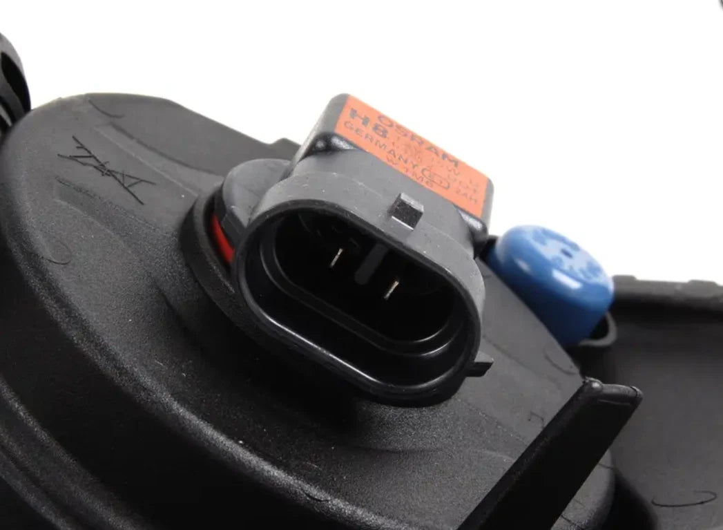 NEW BMW 3 E90 FRONT RIGHT FOG LIGHT 7199894 63177199894 ORIGINAL