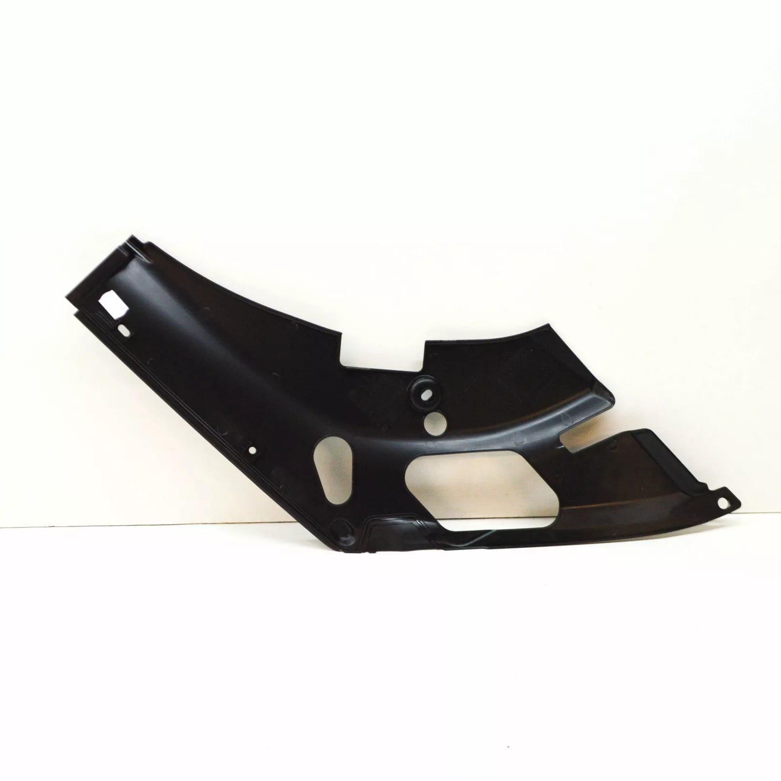 NEW BMW 4 COUPE G22 FRONT LEFT RADIATOR SUPPORT ACCESS COVER 51769883647