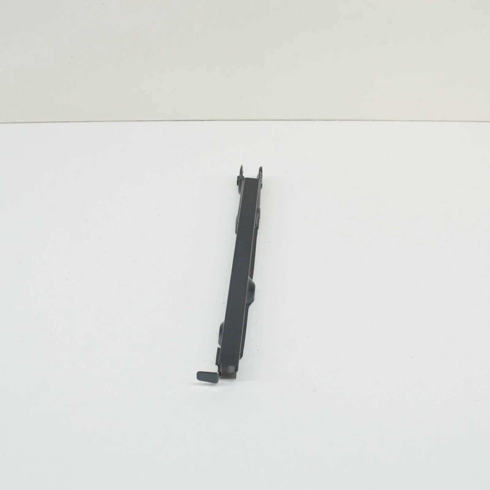 NEW MERCEDES-BENZ SL R230 FRONT LEFT BUMPER BRACKET A2308800514