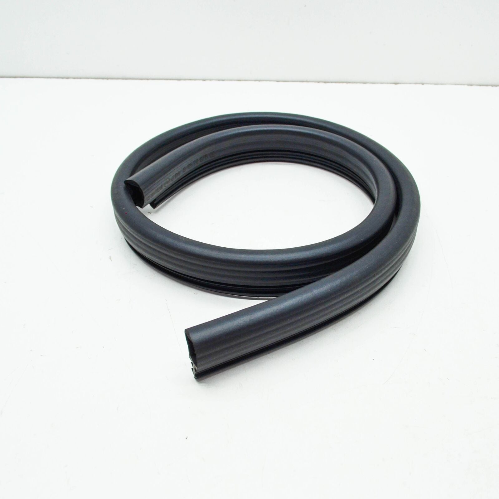 NEW MERCEDES-BENZ C W205 LEFT ENGINE HOOD SEAL A2058870000 ORIGINAL