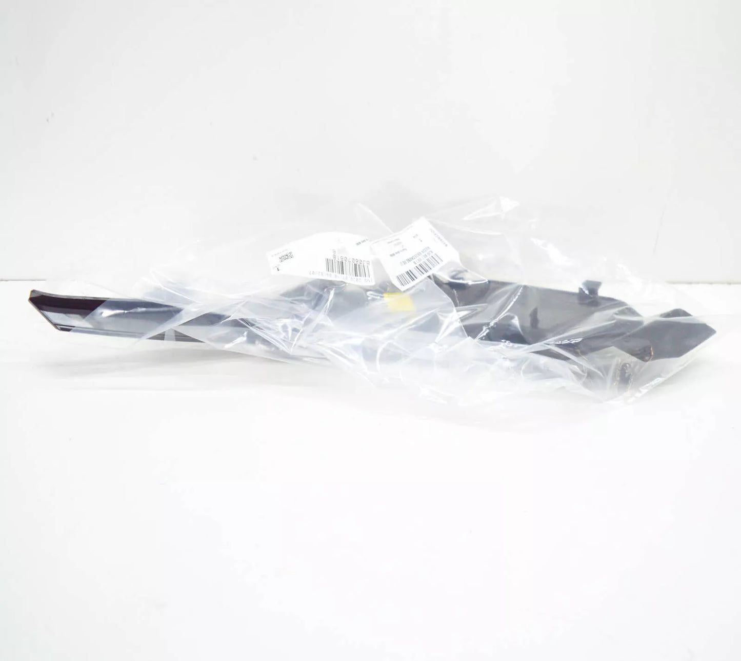 NEW AUDI TT 8J FRONT BUMPER CENTER GRILLE LEFT COVER 8J0807081B 2010 ORIGINAL