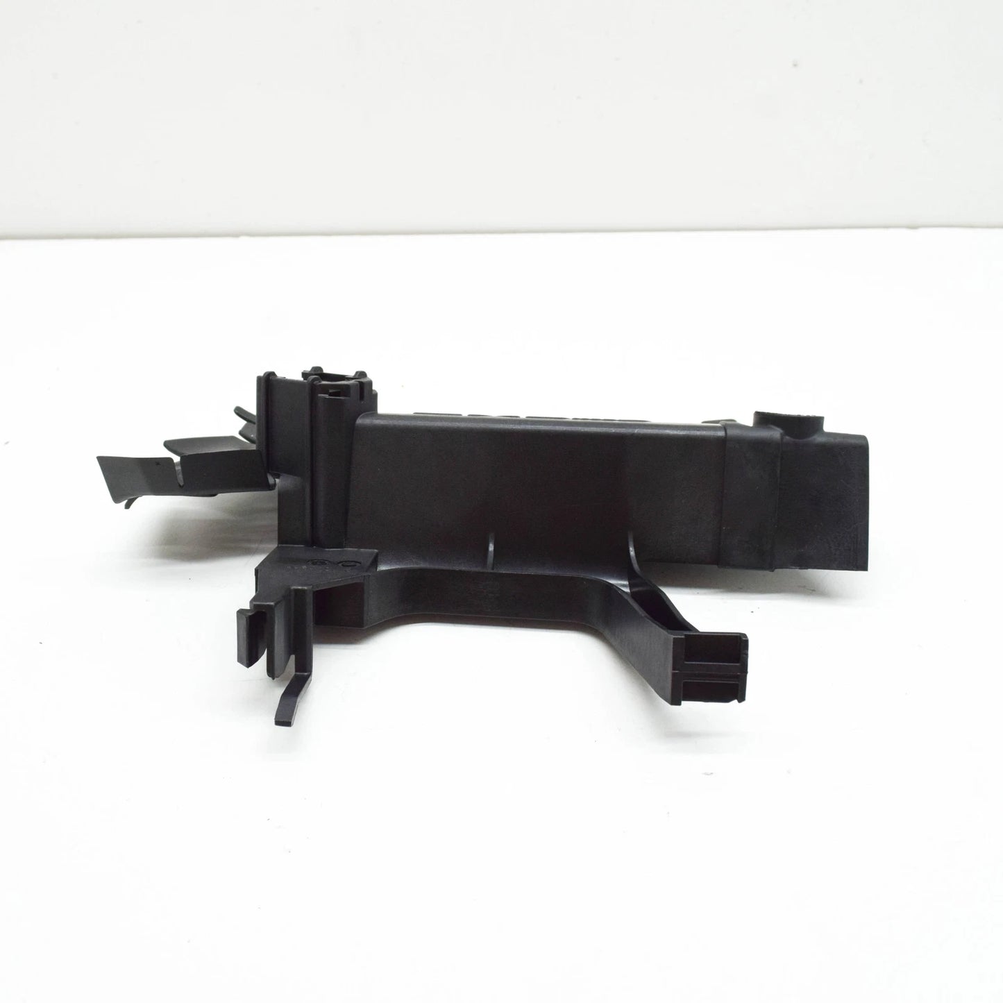 NEW MERCEDES-BENZ E W212 RIGHT ENGINE OIL COOLER BRACKET A2125001731 ORIGINAL