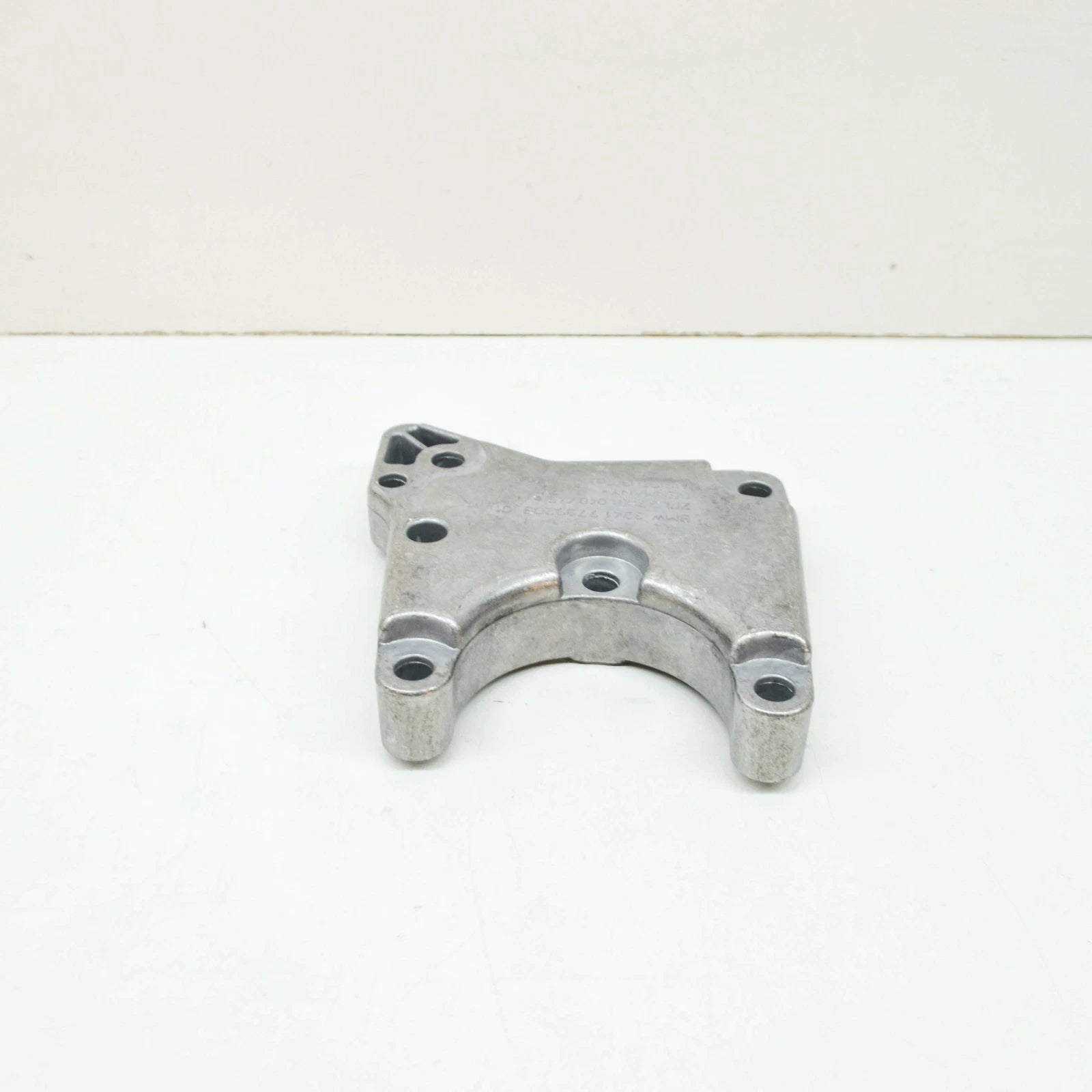 NEW BMW 3 COUPE E92 STEERING PUMP BRACKET HOLDER 32417799209 ORIGINAL
