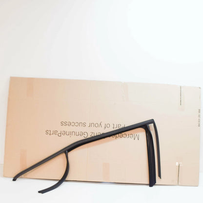 NEW MERCEDES-BENZ E-CLASS W212 REAR RIGHT WINDOW GUIDE A2127351825