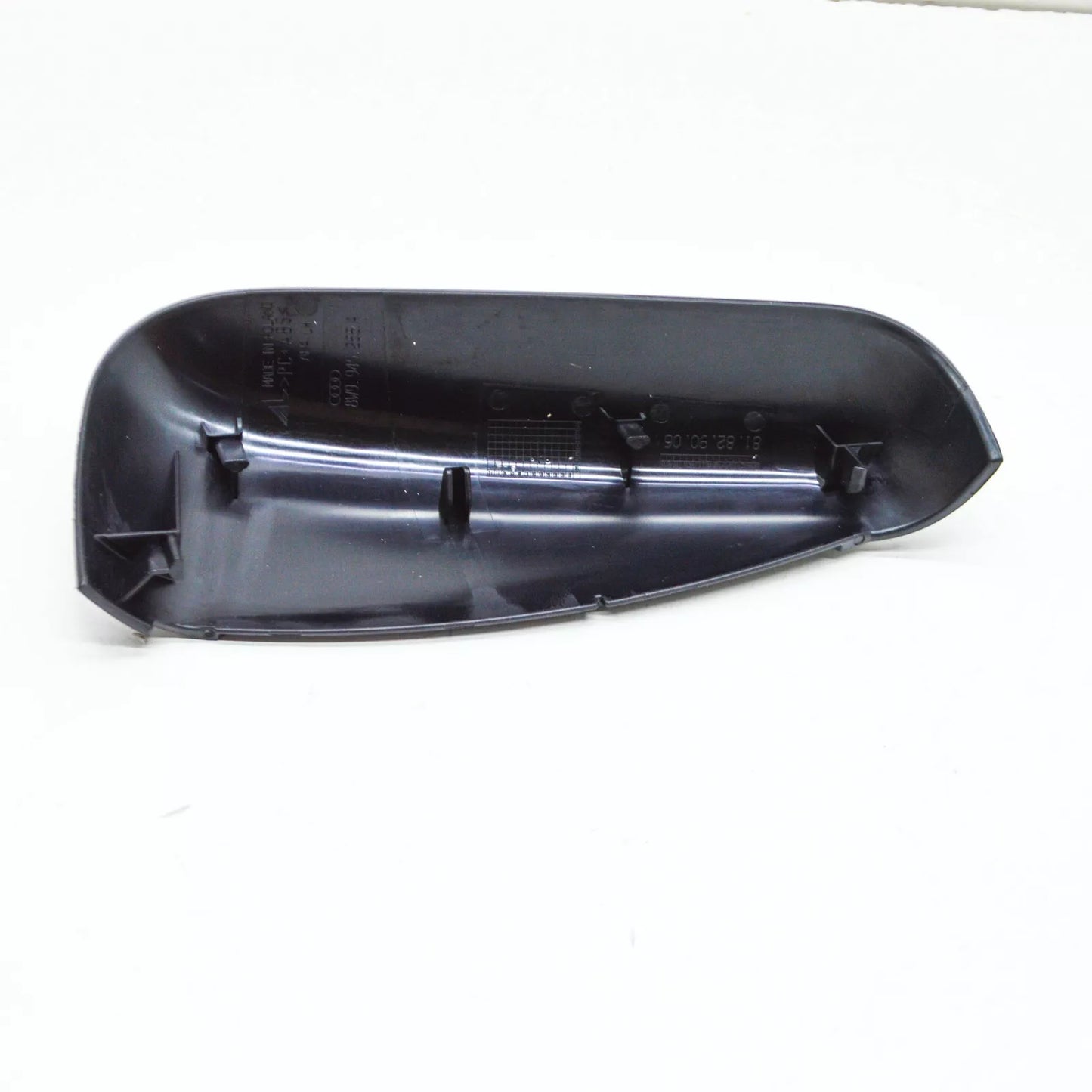 NEW AUDI A4 ALLROAD B9 REAR LEFT TAILLIGHT INNER TRIM BEZEL 8W9945255A ORIGINAL