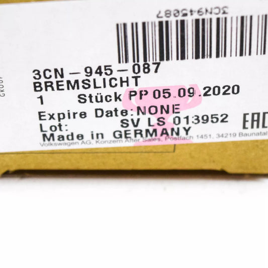 NEW VOLKSWAGEN UP 3RD THIRD STOP BRAKE LIGHT WITH SPRAY JET 3CN945087 ORIGINAL