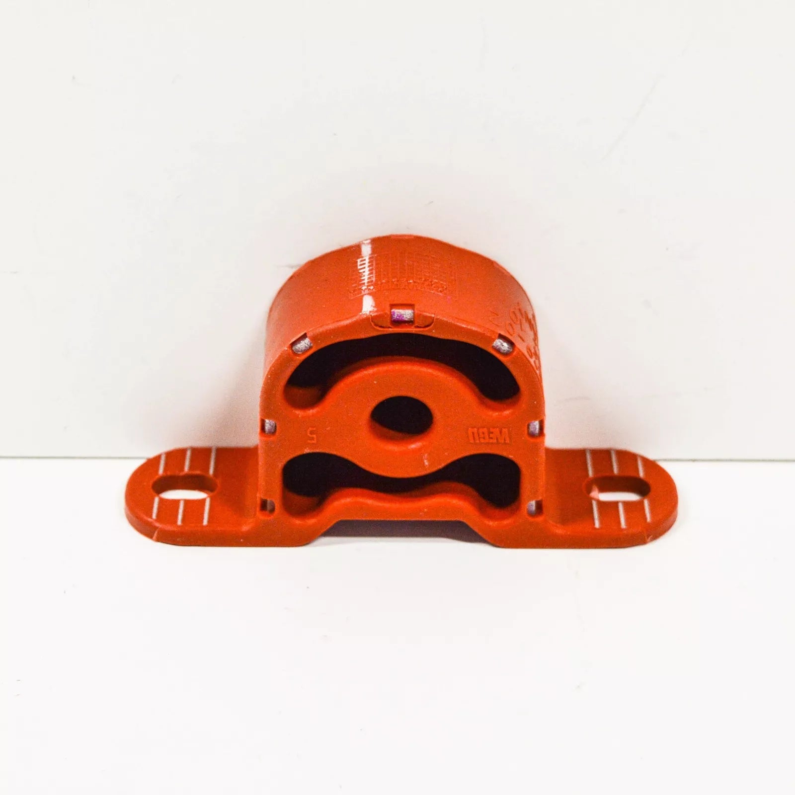 NEW BMW 5 E60 FRONT SILENCER RUBBER MOUNTING 18307802829 7802829 ORIGINAL