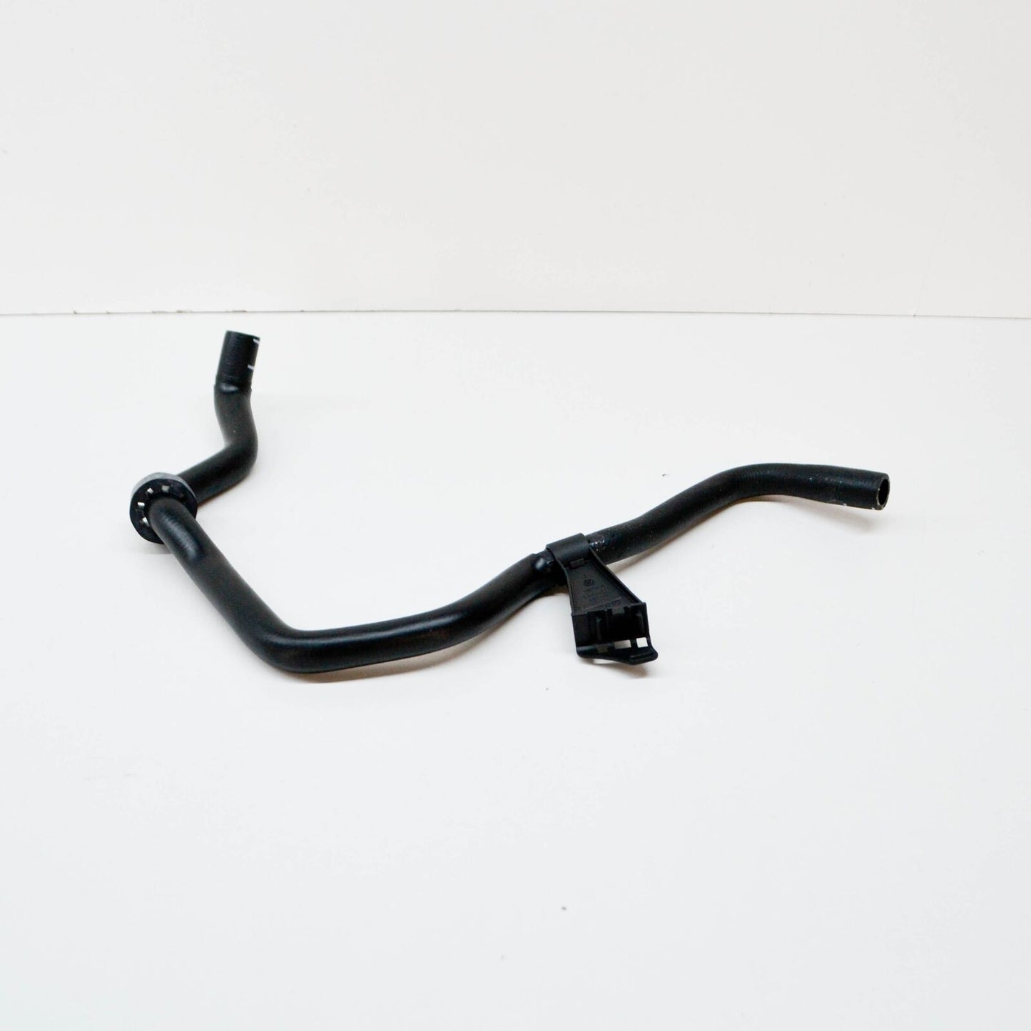 NEW AUDI A3 8P EXPANSION TANK LOWER HOSE 1K0122109CB ORIGINAL