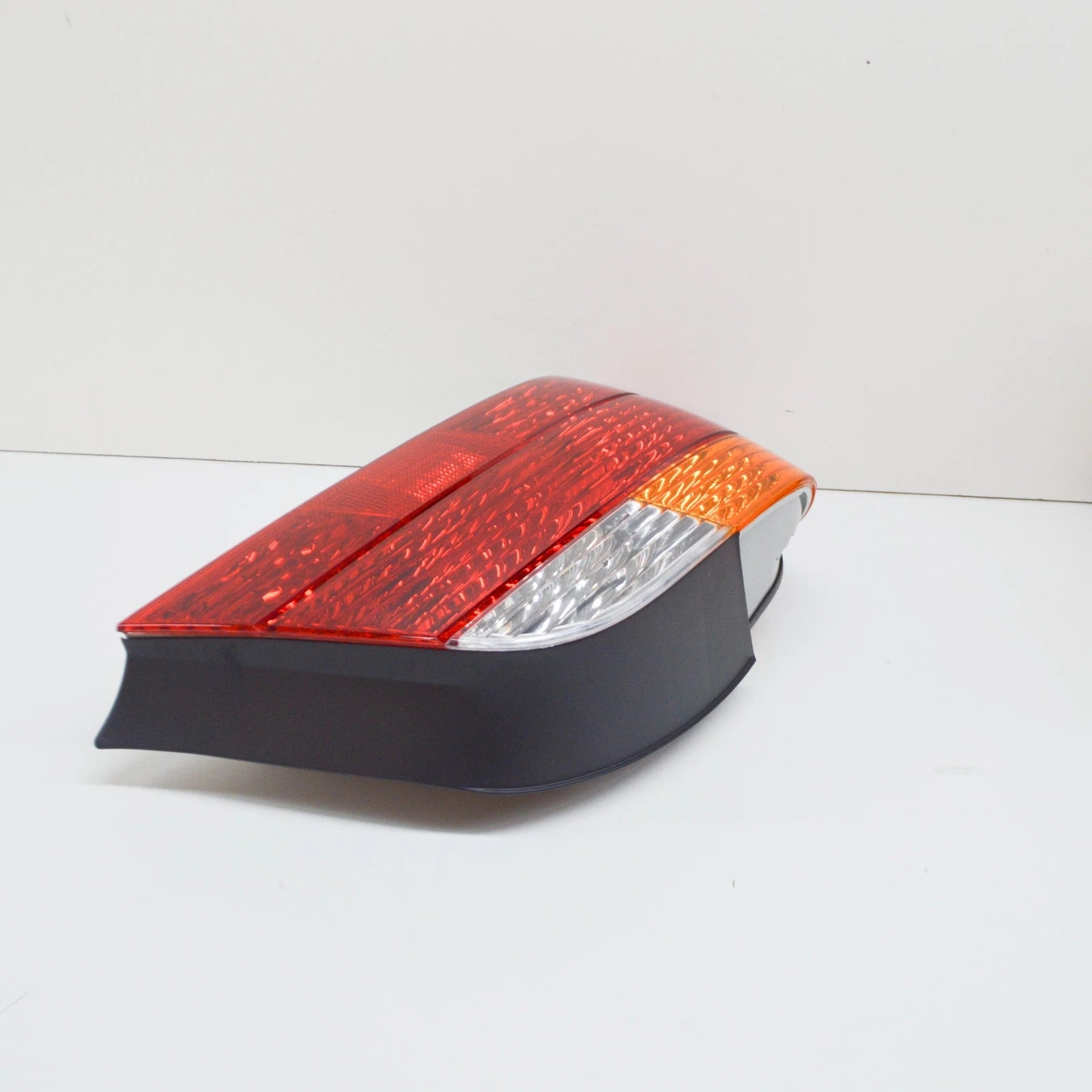 NEW BMW E38 SEDAN TAIL LIGHT LEFT 8381249 63218381249 ORIGINAL