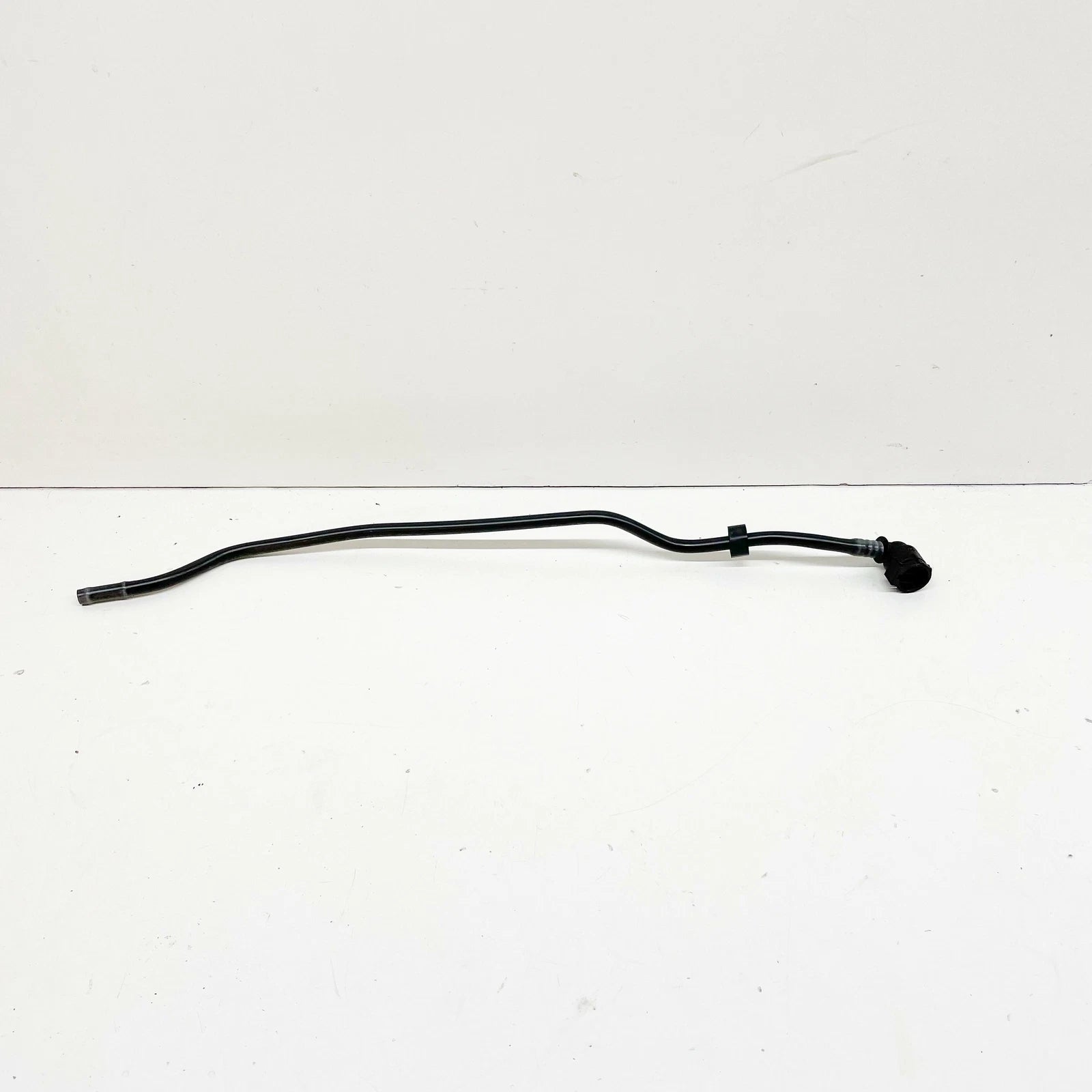 NEW BMW 5 G30 CYLINDER HEAD PIPE 8602667 17128602667 ORIGINAL