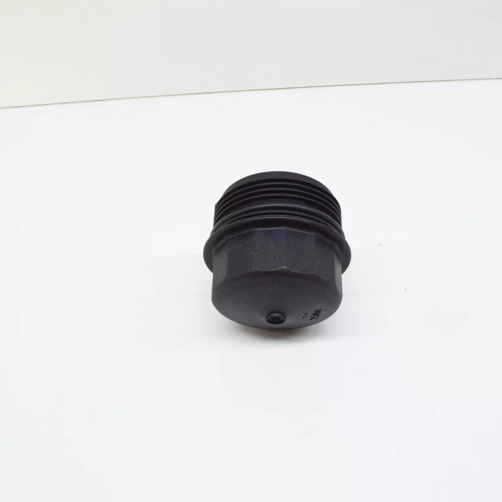 NEW BMW E70N E71 F01N F02N F10 F10N F11 OIL FILTER COVER 8515220 11428515220