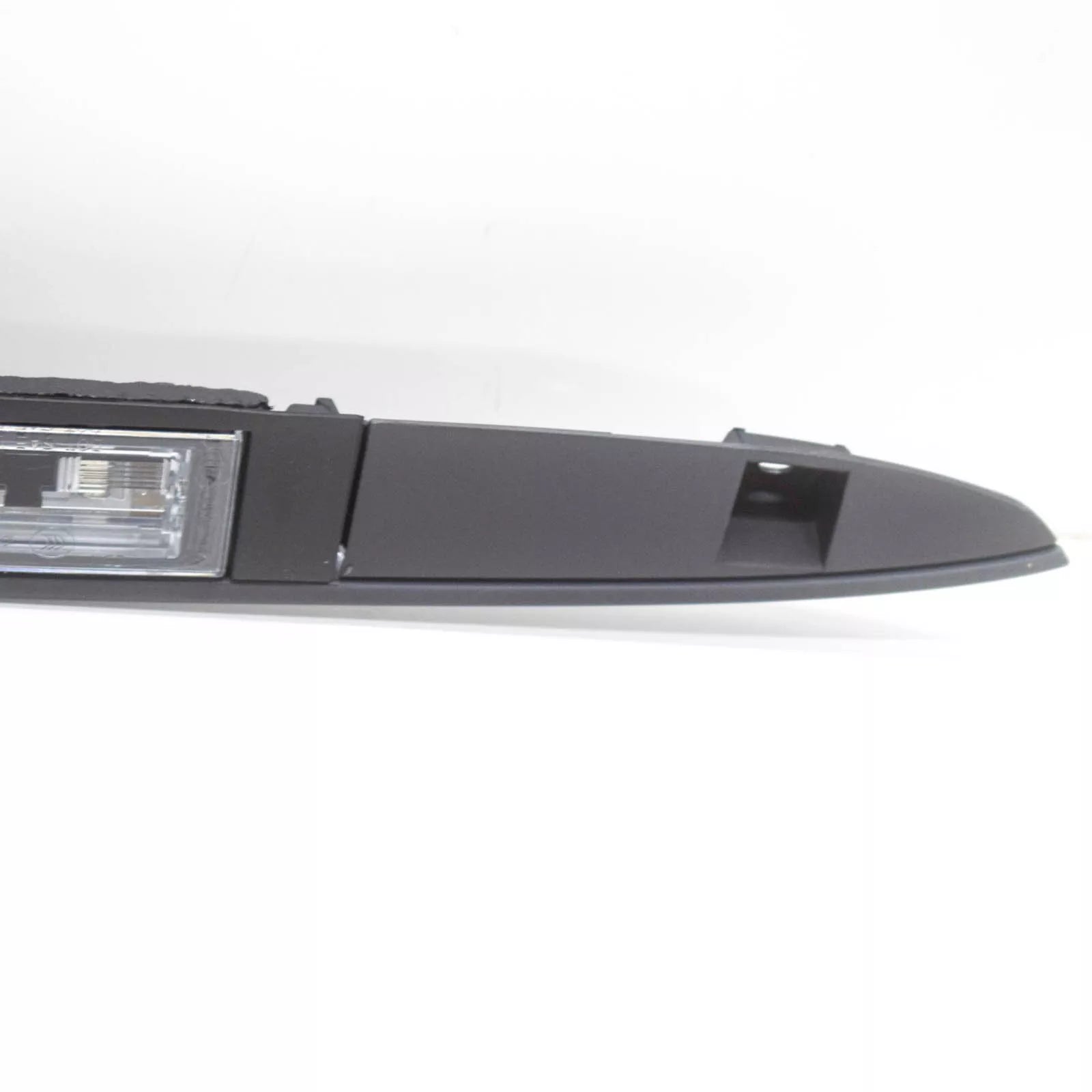 NEW BMW X5 E53 TRUNK LID GRIP WITH KEY BUTTON 51137170676 ORIGINAL