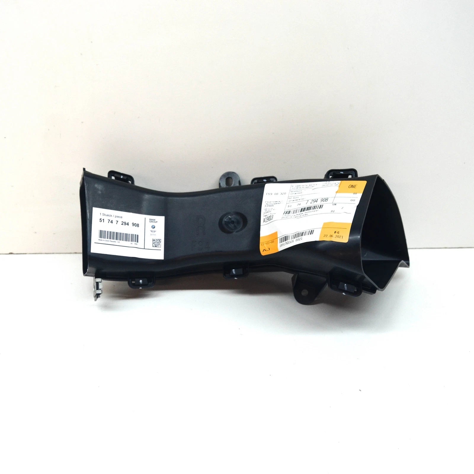 NEW BMW 3 GT F34 RIGHT BRAKE AIR DUCT 51747294908 7294908 2016 ORIGINAL