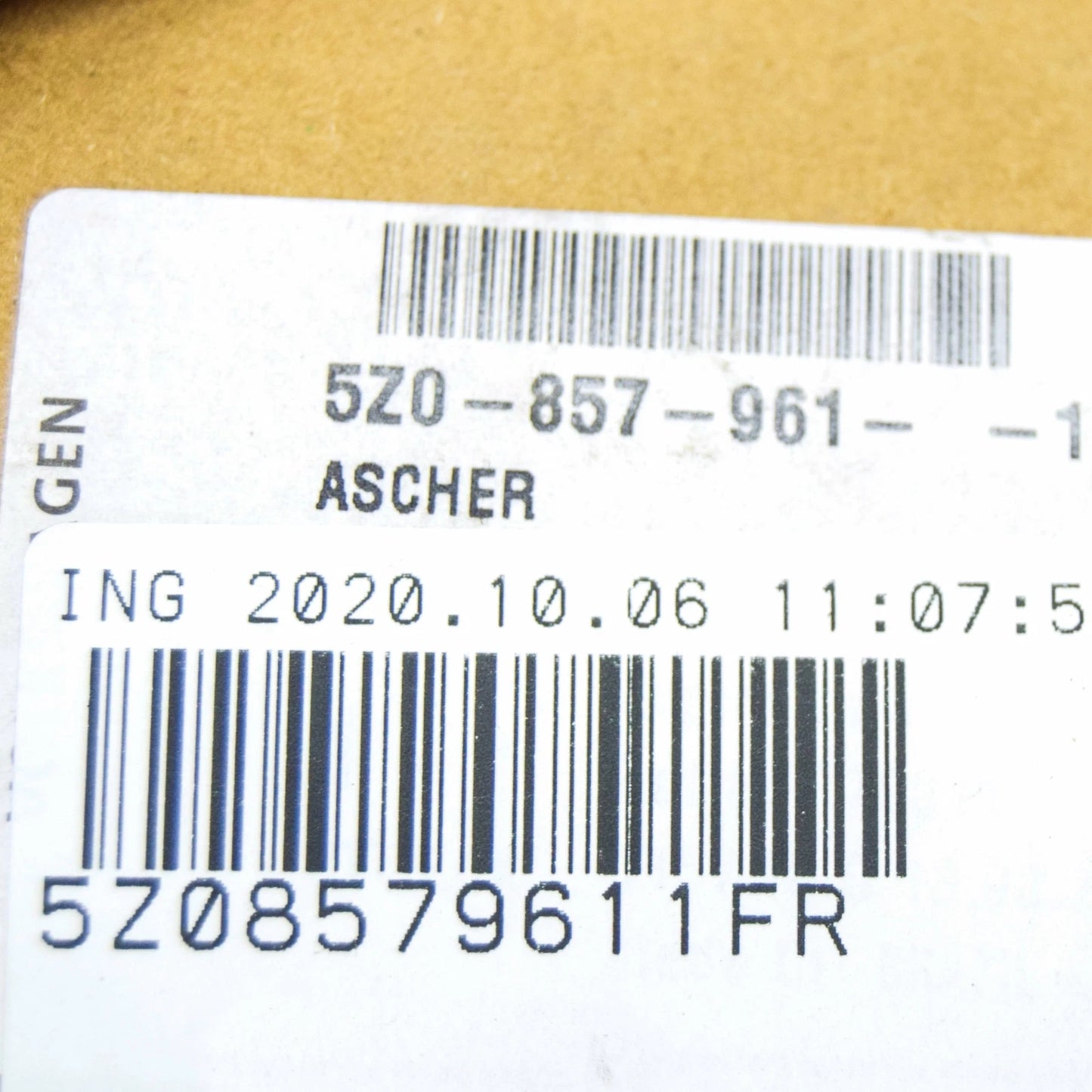 NEW VW GOLF PLUS MK5 FRONT CENTER ASHTRAY 5Z08579611FR