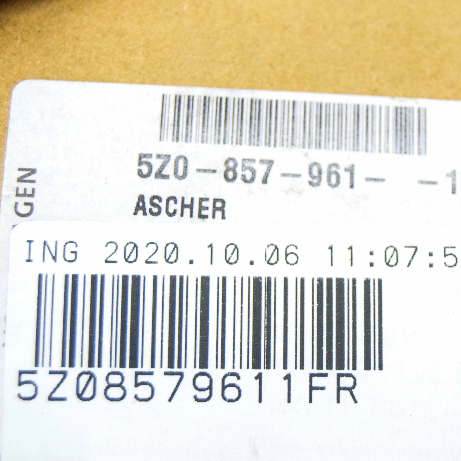 NEW VW GOLF PLUS MK5 FRONT CENTER ASHTRAY 5Z08579611FR