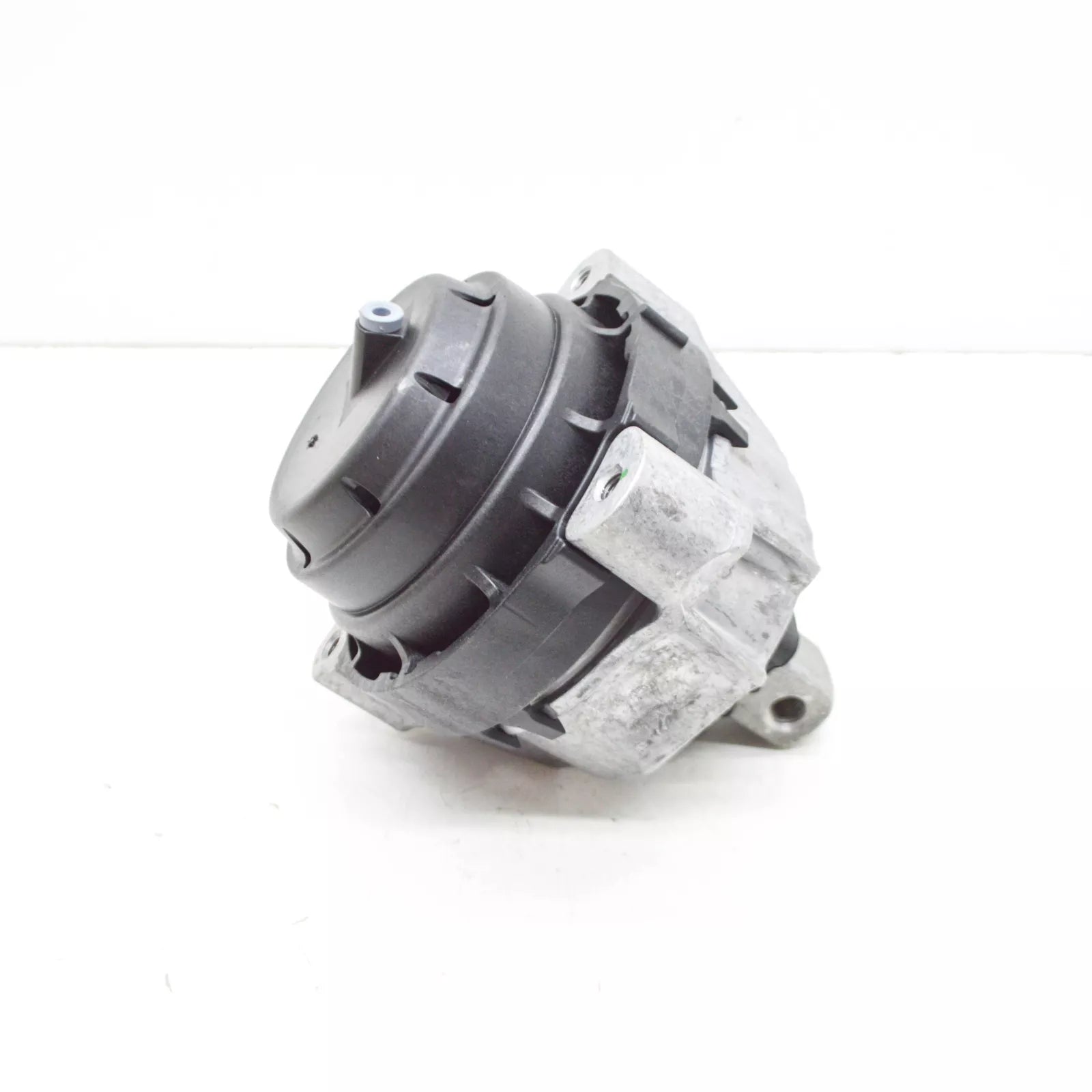 NEW BMW 5 G30 RIGHT SIDE ENGINE MOUNT 22116883514 6883514 ORIGINAL